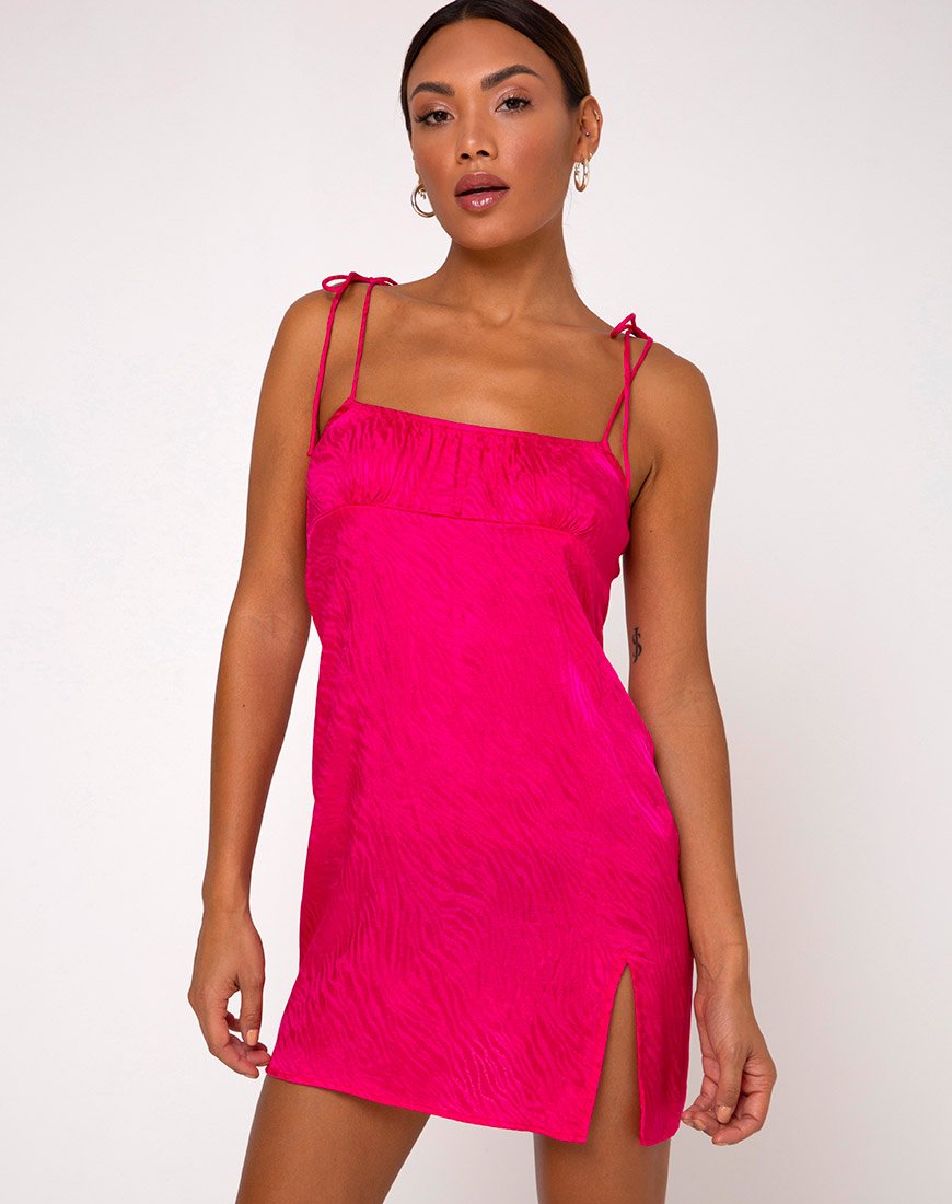 Adara Slip Jurk in Satijn Zebra Fuchsia