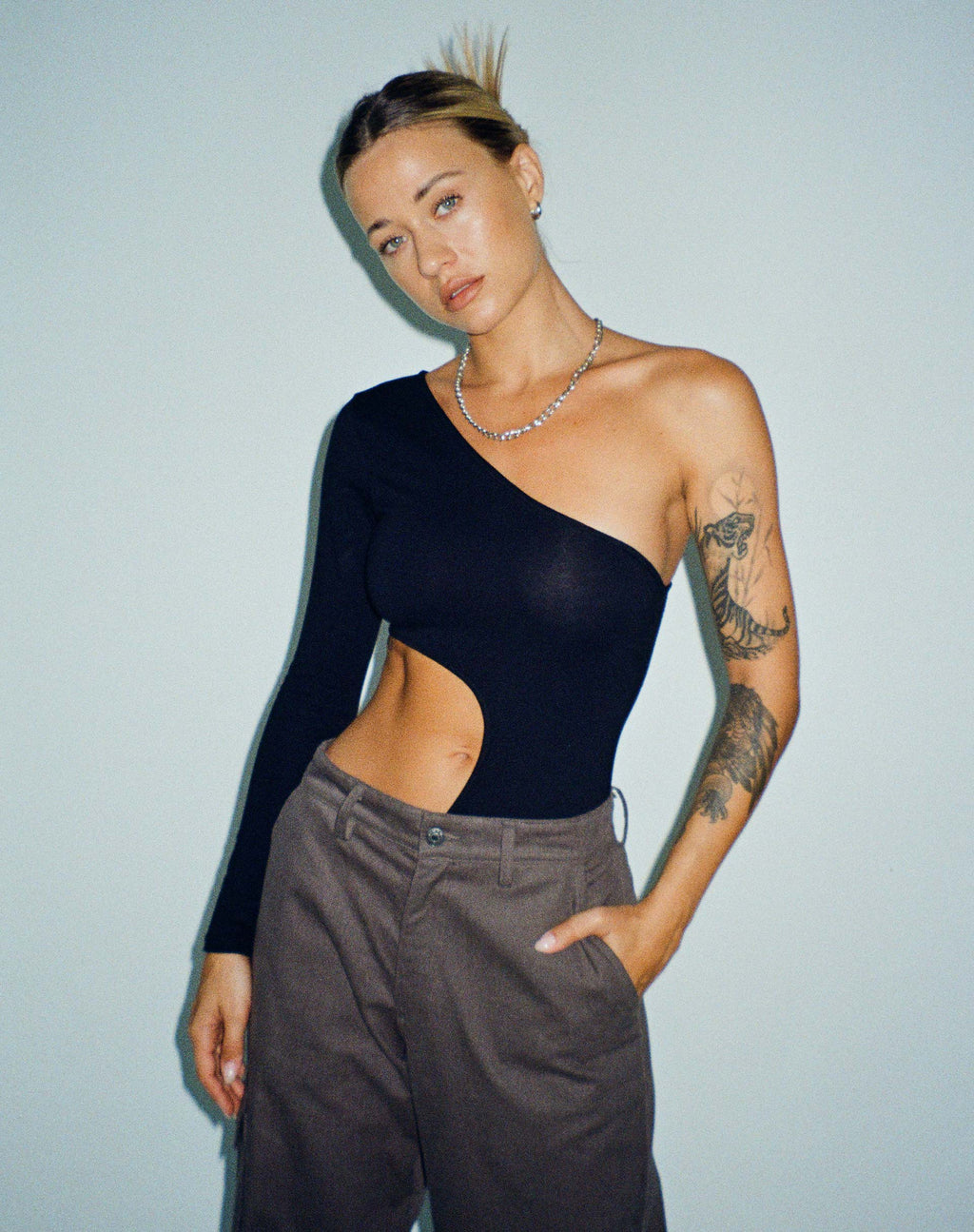 Ann Cut Out Bodysuit in Zwart