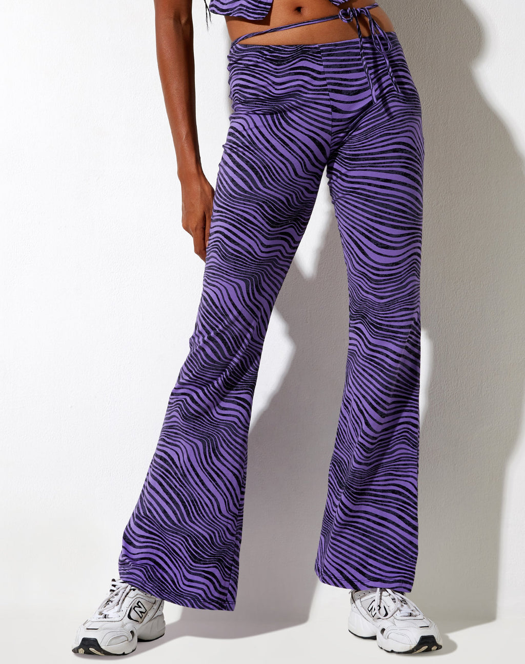 Eda Flare broek in Desert Terrain paars