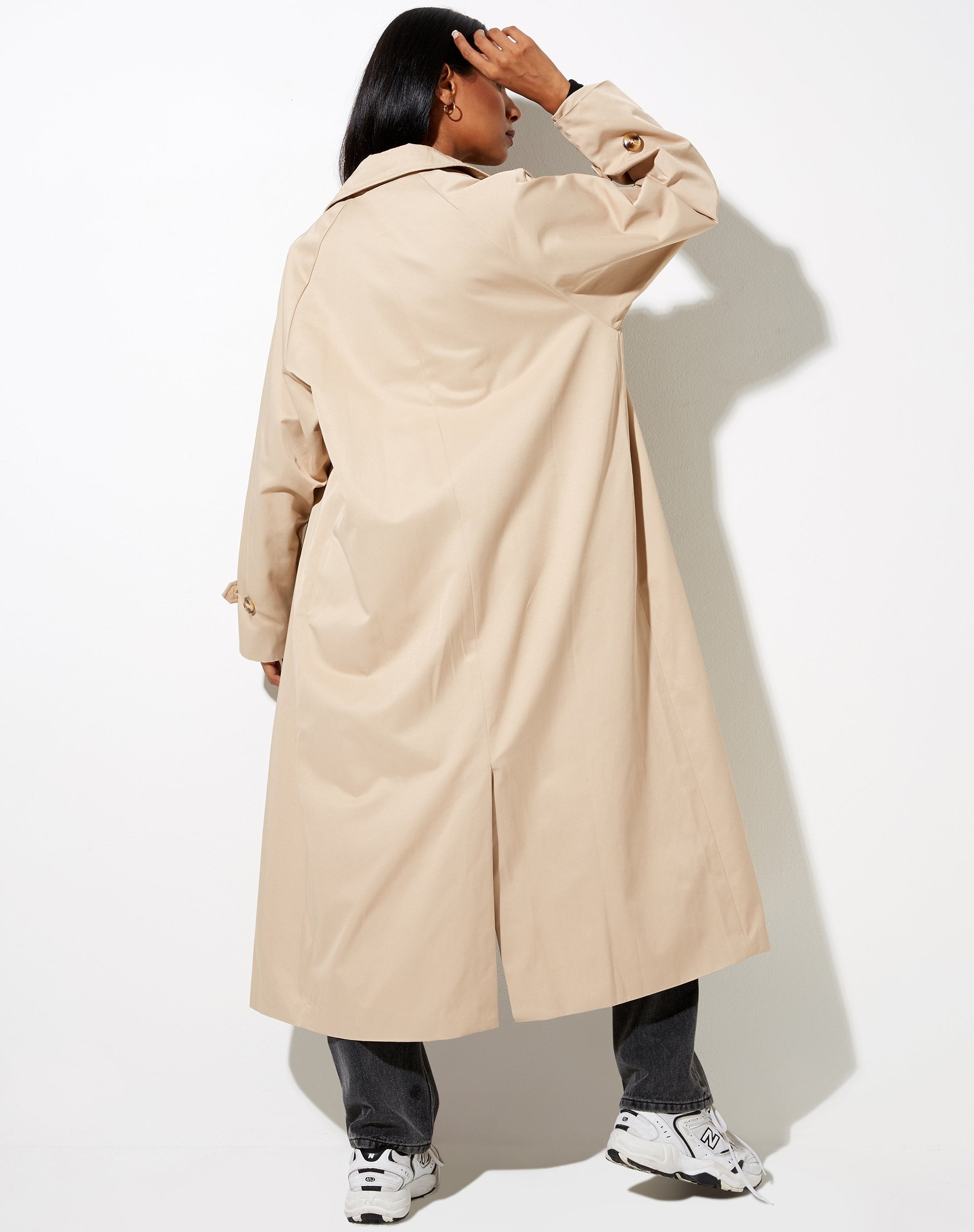 Afbeelding van Assa Trenchcoat in Beige met Stripe Voering