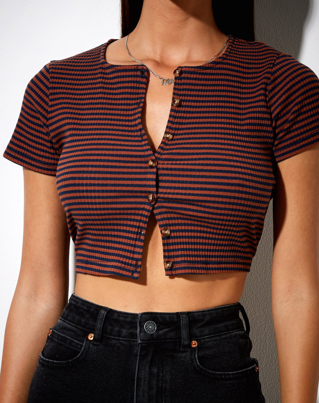Avia Crop Top in Rib Bruin en Navy