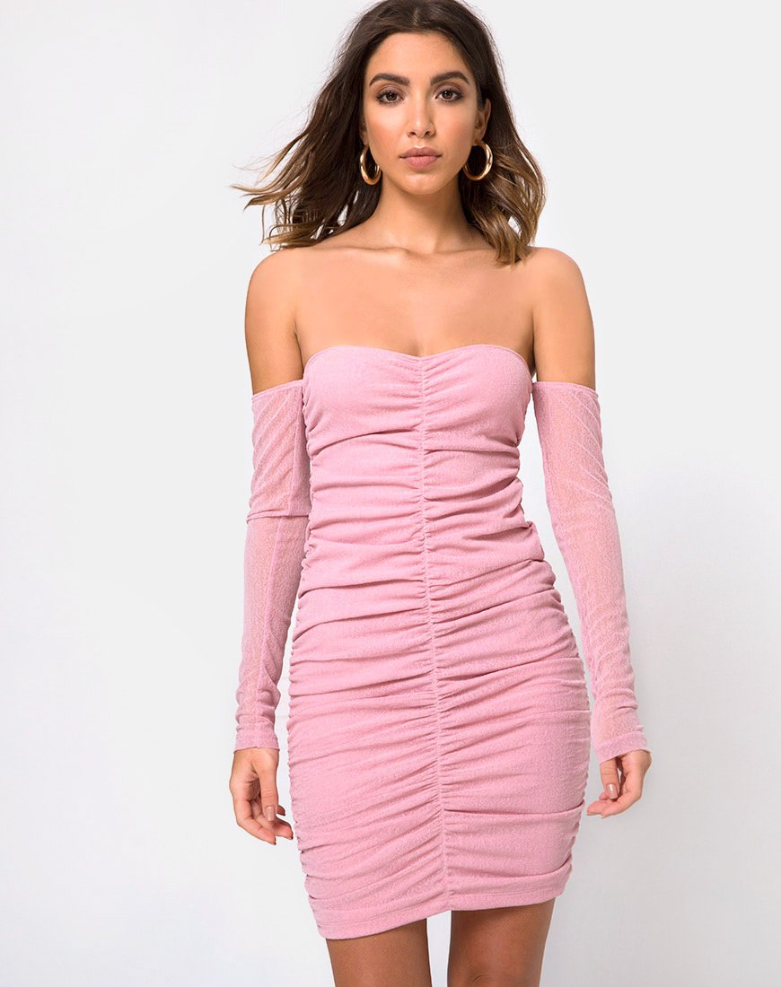 Azalea Off The Shoulder Jurk in Sheer Knit Blush
