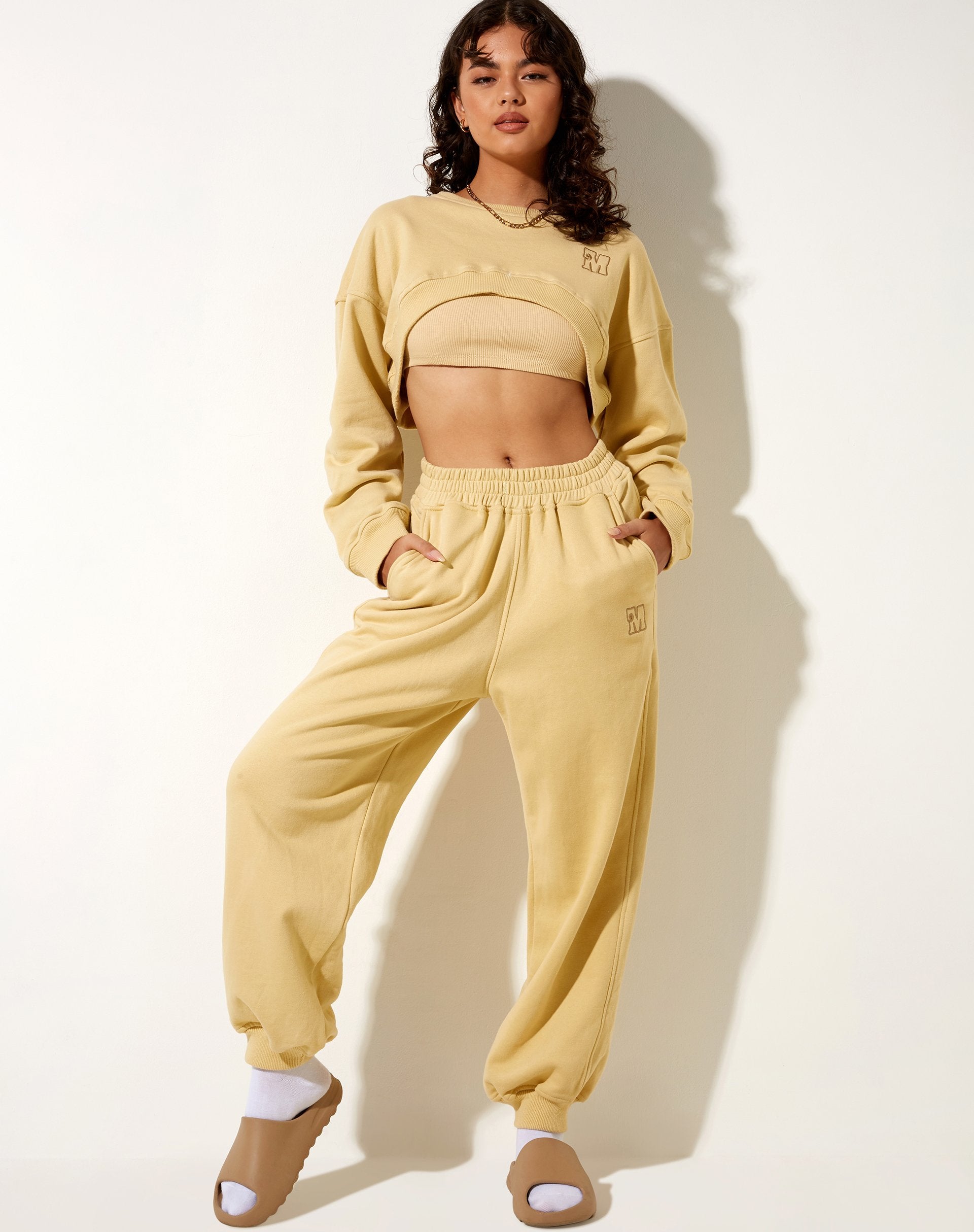 Afbeelding van Bacel Cropped Sweatshirt in Custard M Embro