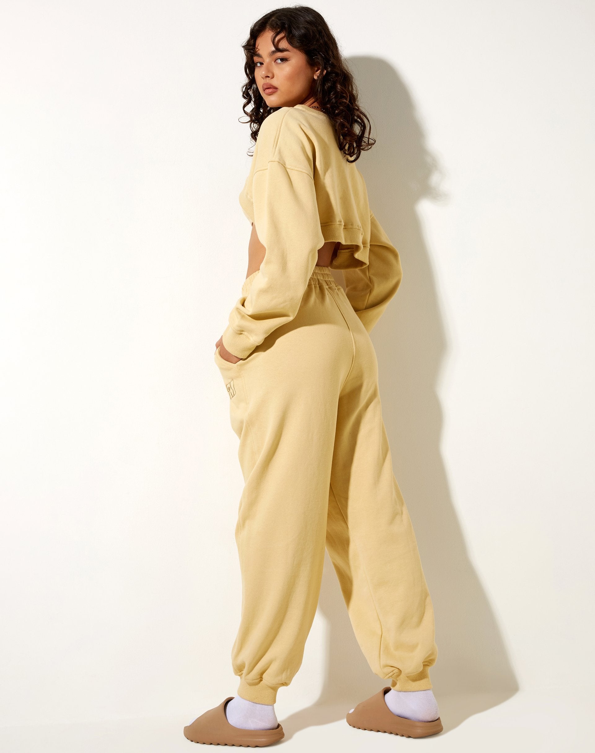 Afbeelding van Bacel Cropped Sweatshirt in Custard M Embro