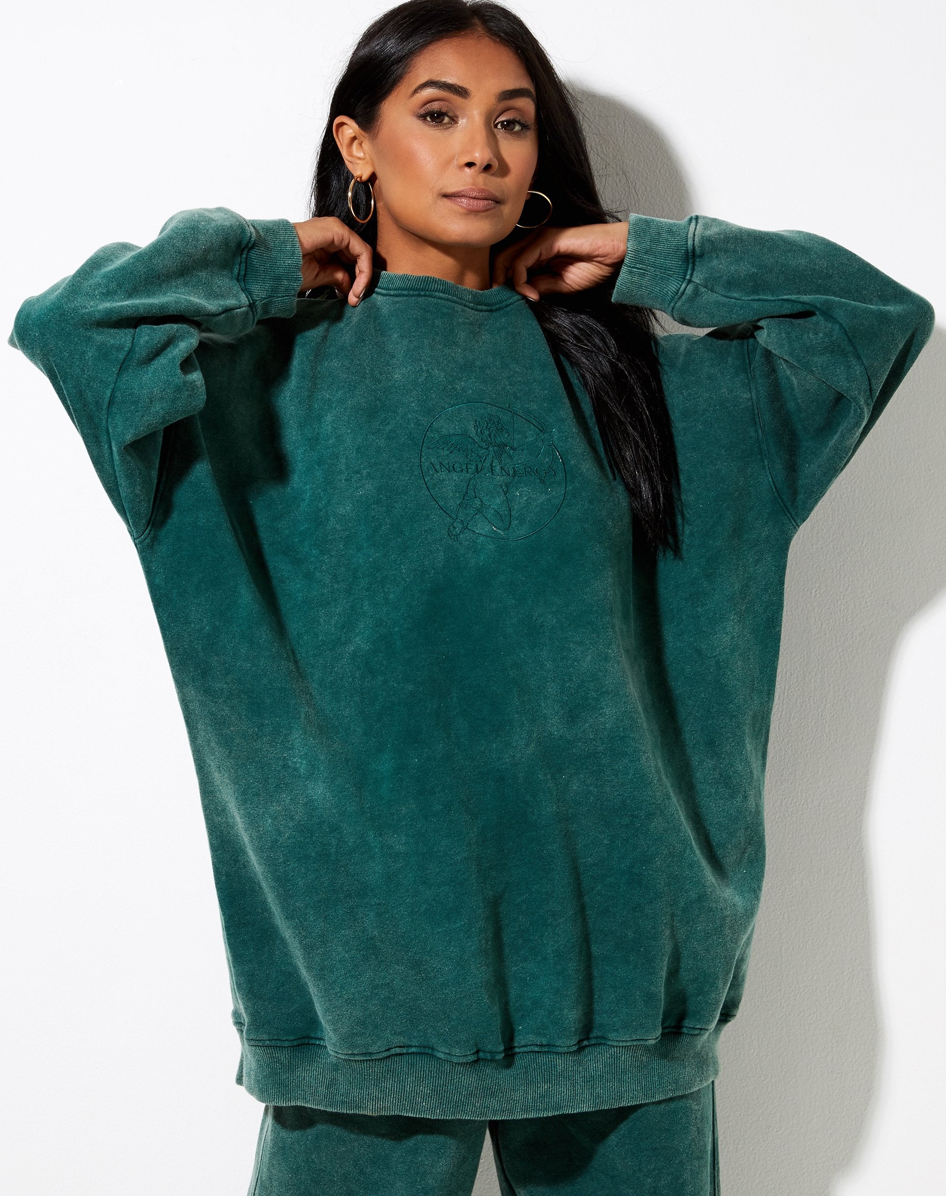 Afbeelding van Glo Sweatshirt in Washed Green Engel Energie Cherubijn Embro