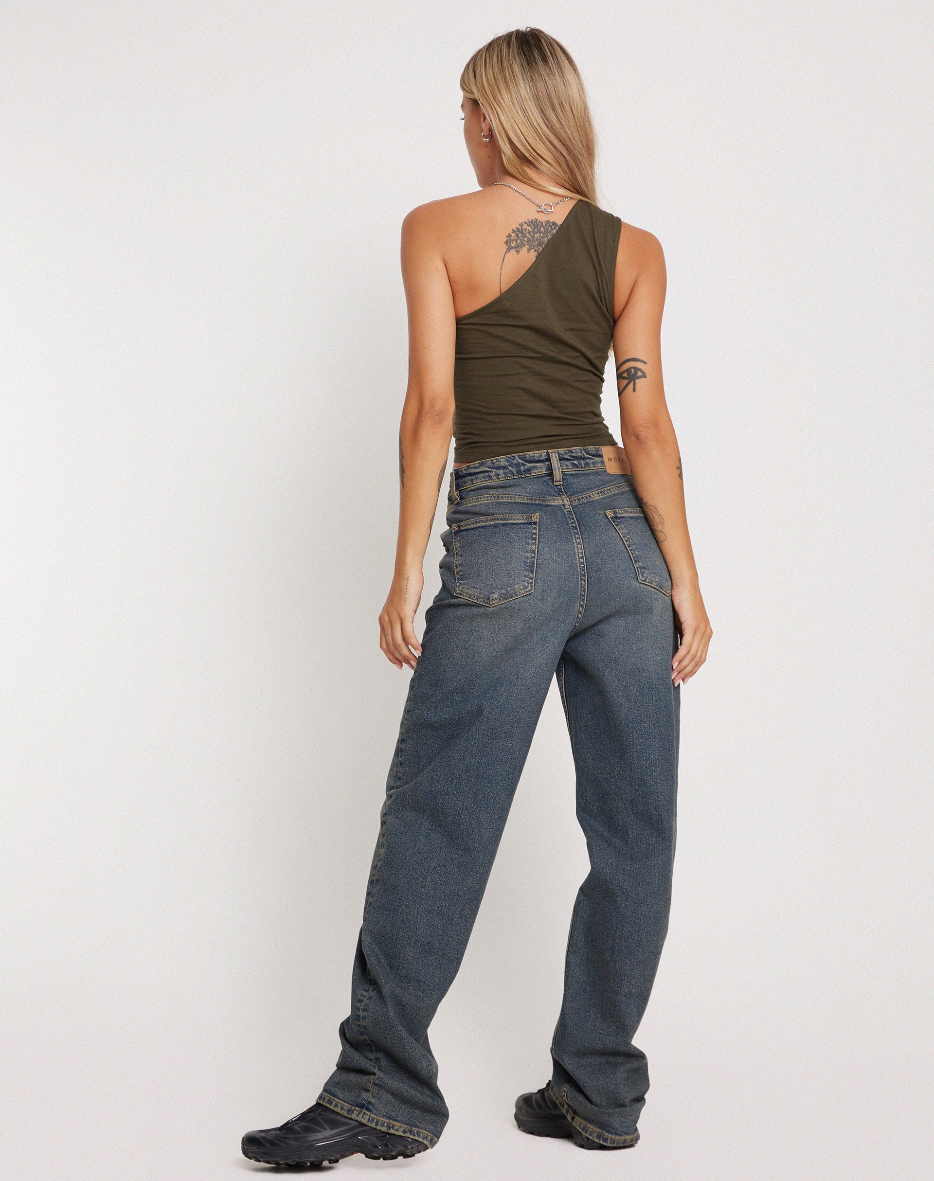 Afbeelding van Bay One Shoulder Top in Olijf
