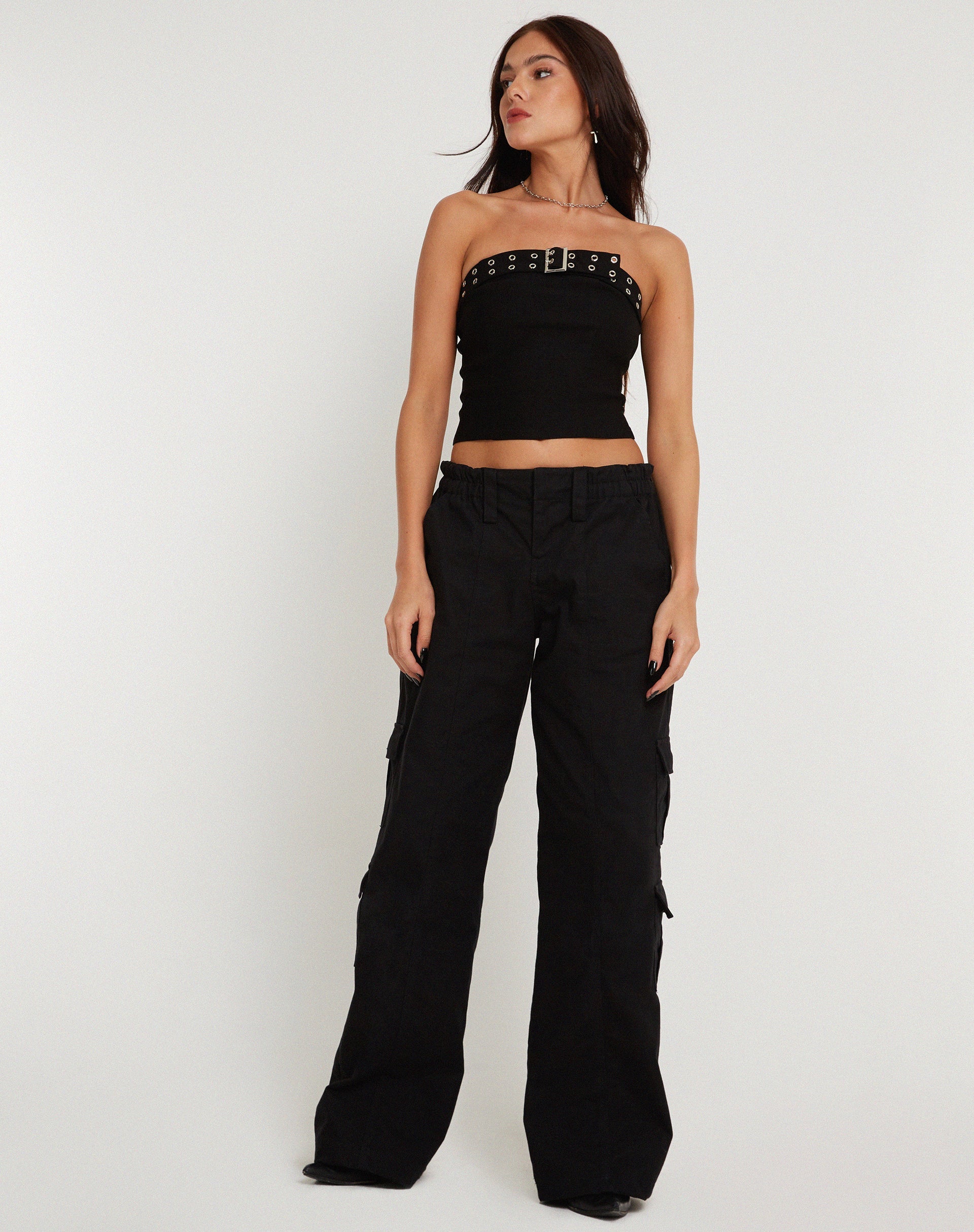 Afbeelding van Bertha Strapless Crop Top in Zwart met Eyelet