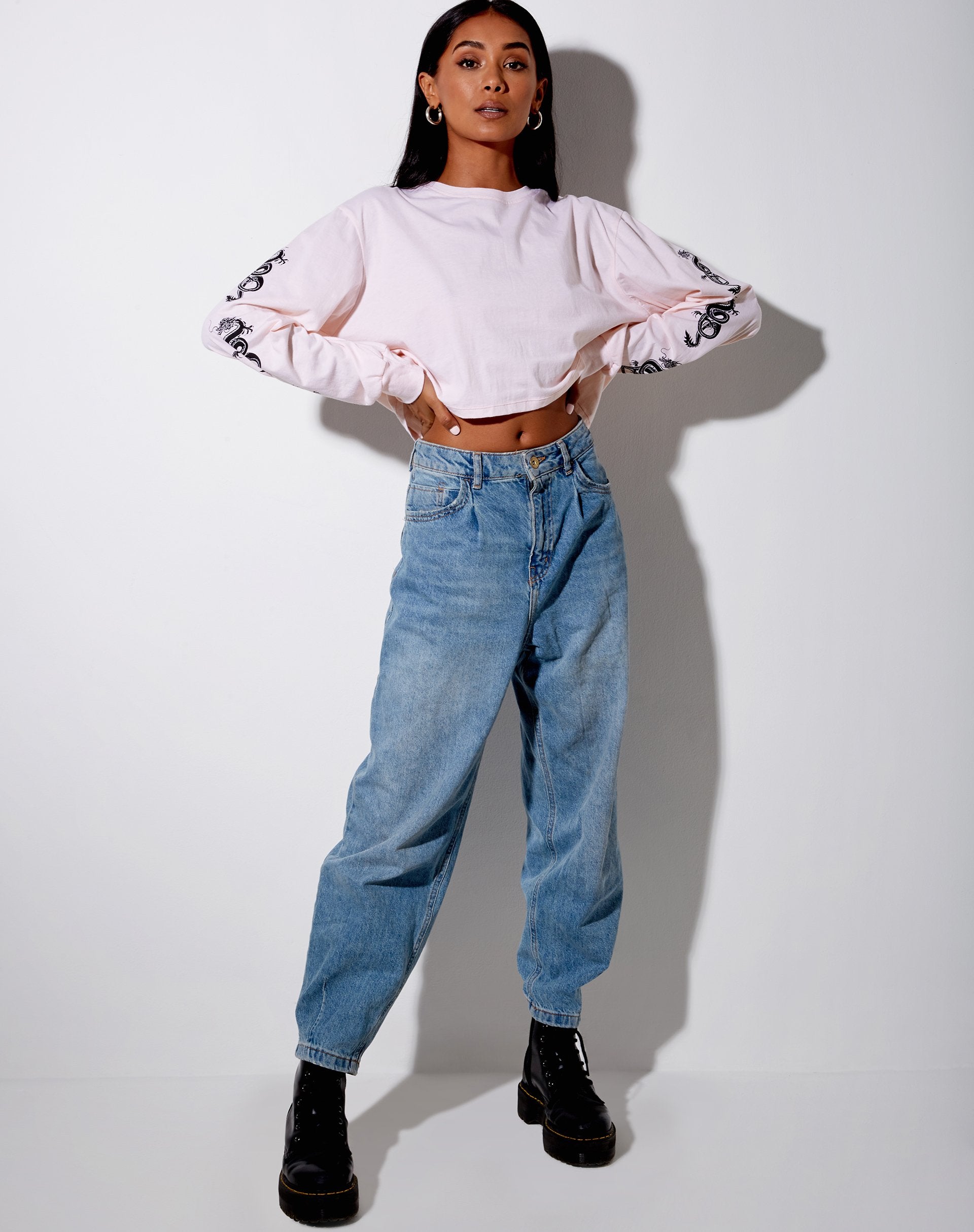 Afbeelding van Boli Crop Tee in Blush Pink Dragon