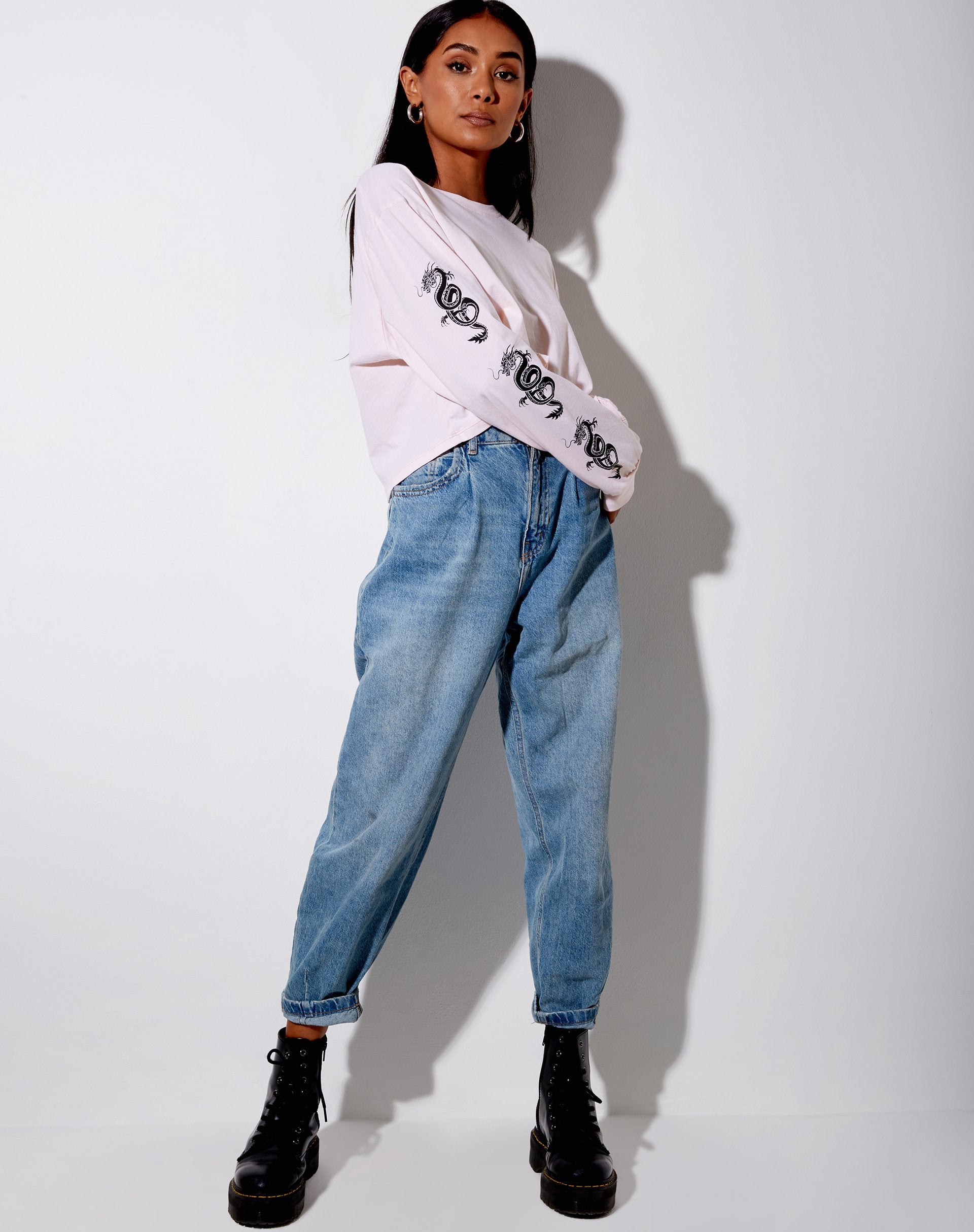 Afbeelding van Boli Crop Tee in Blush Pink Dragon