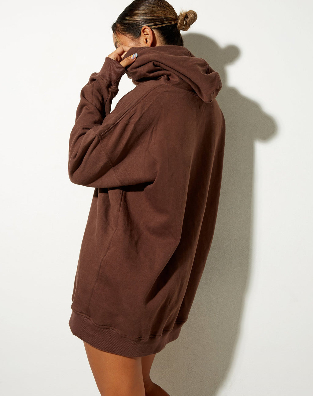 Bren Hoodie in diep Mahonie Cherubijn L'Amour Label Embro