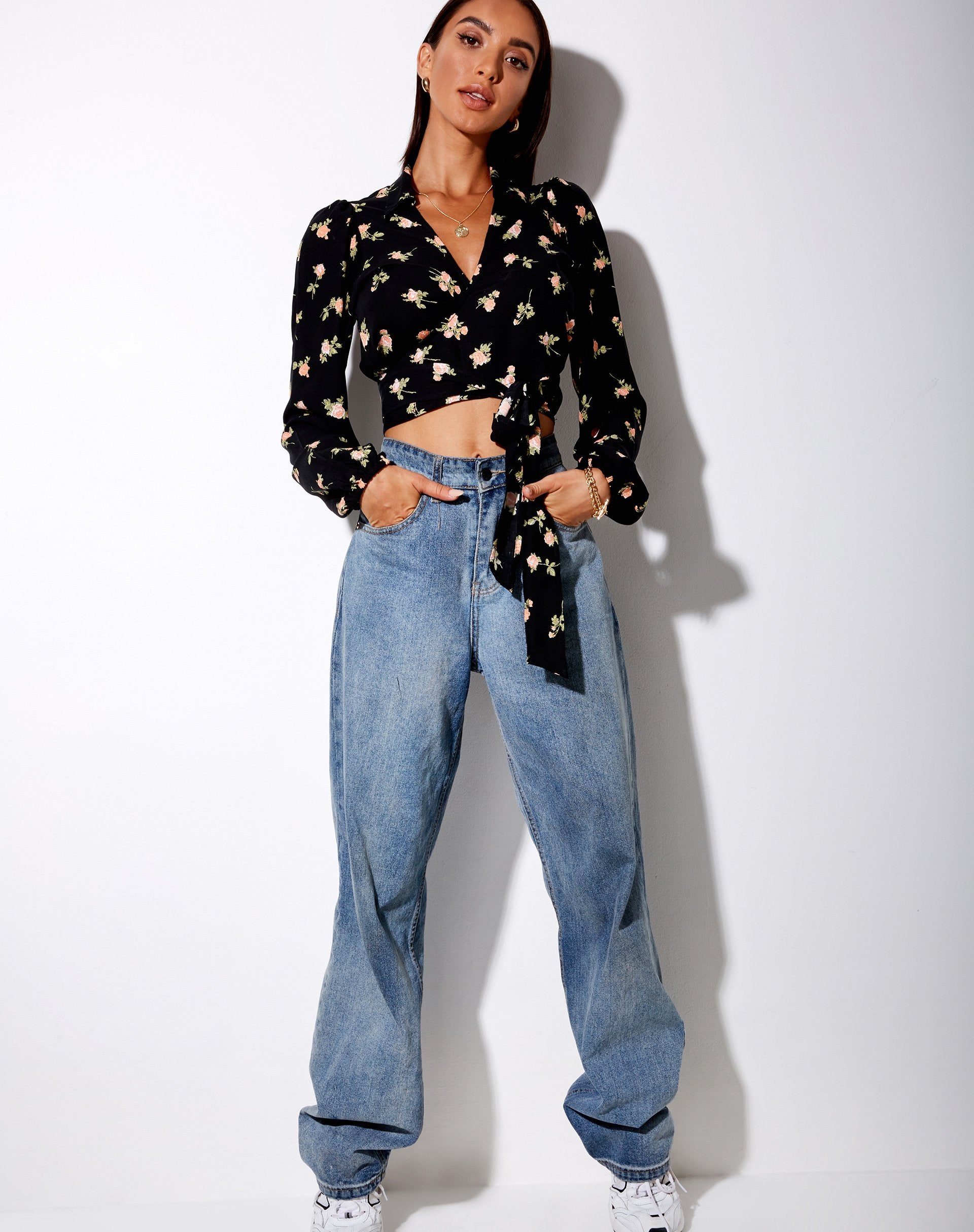 Afbeelding van Briza Crop Top in Rose Garden Zwart