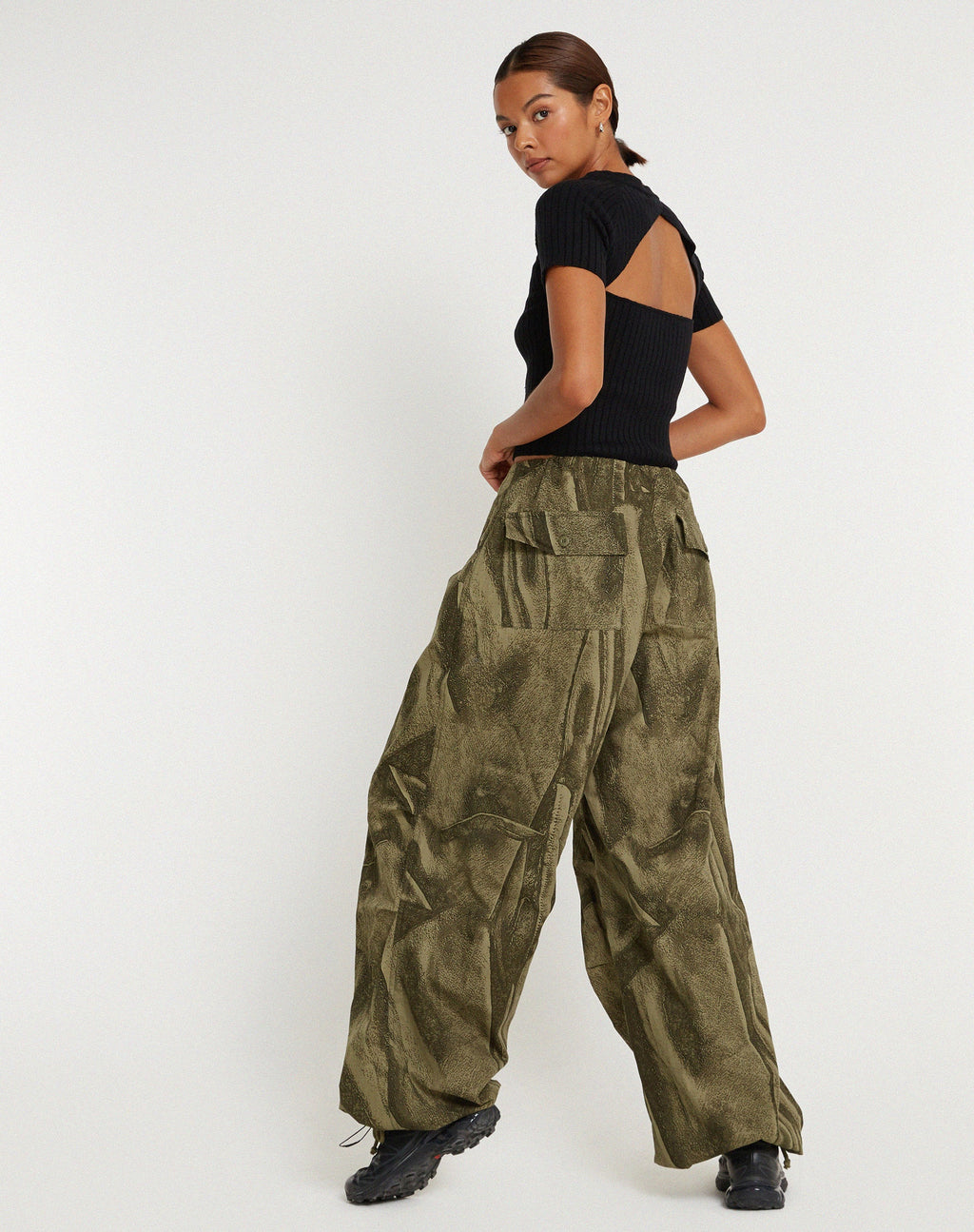Chute Broek in Dystopian Vouw Khaki
