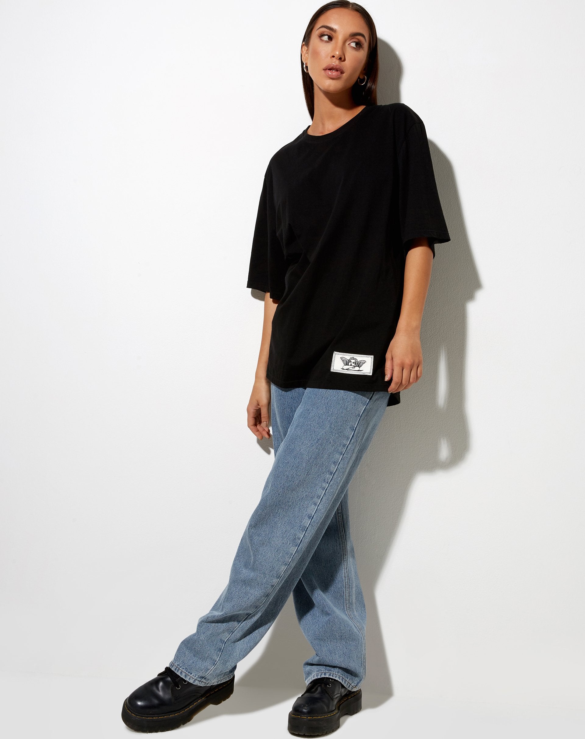 Afbeelding van Cocoon T-shirt in zwart Angelo Label Embro