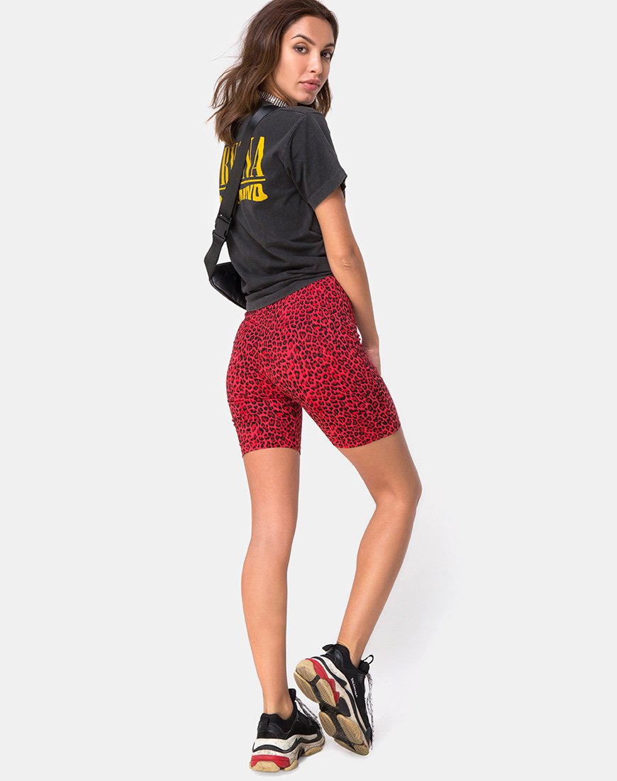 Kort fietsshort in gekleurd dier