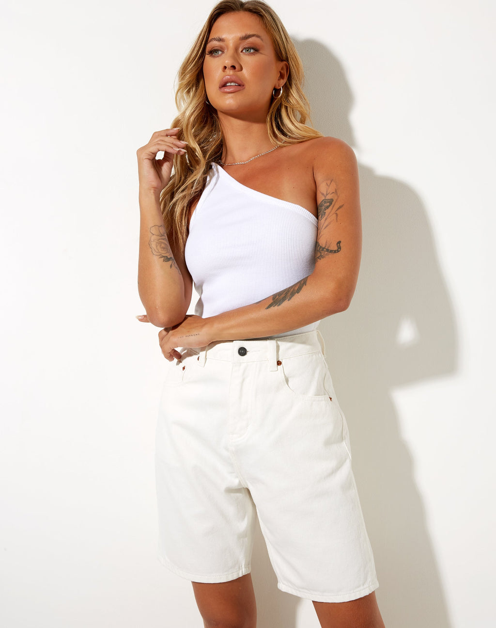 Denim shorts in white wash