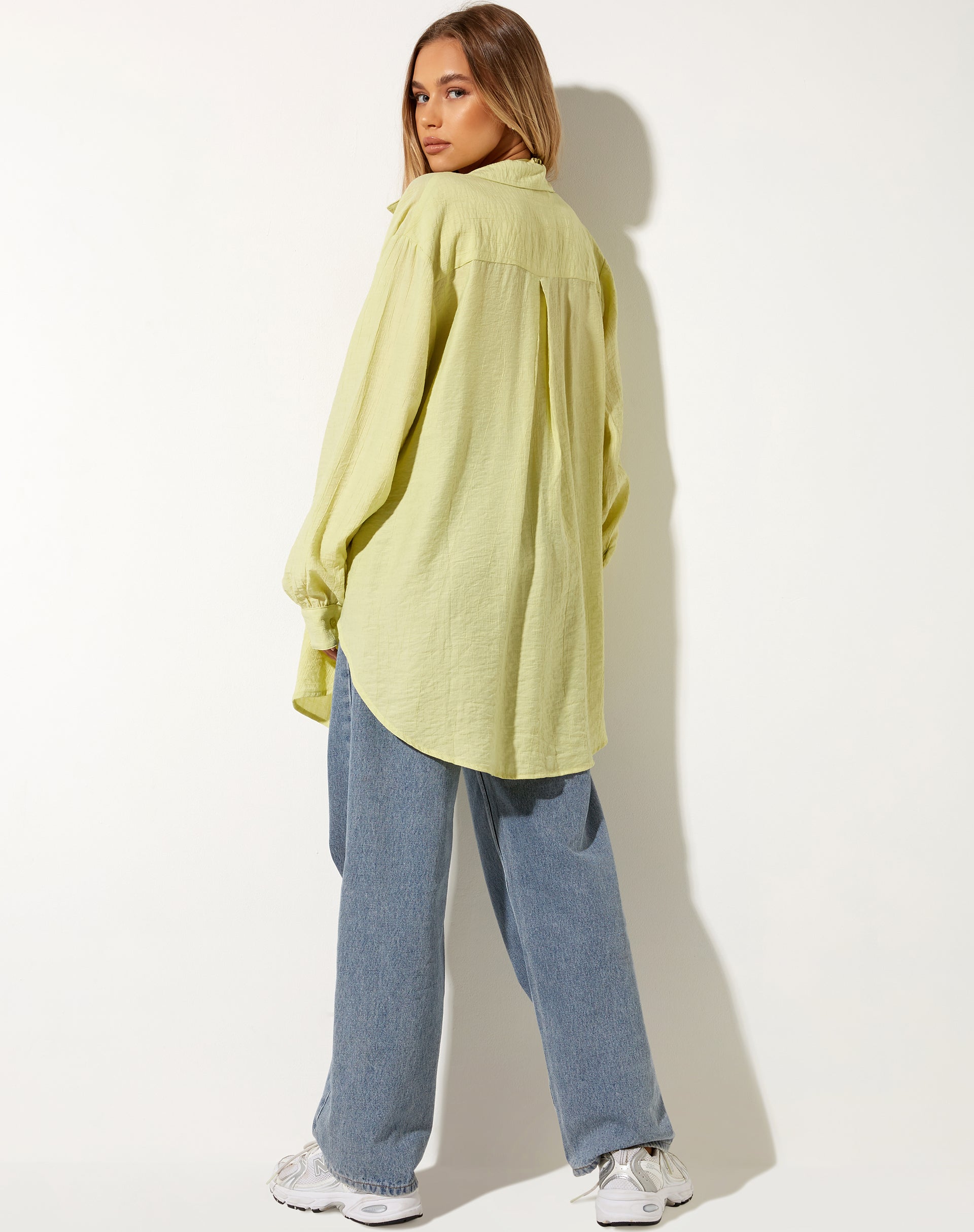 Afbeelding van Dael Oversized Shirt in Crinkle Sage