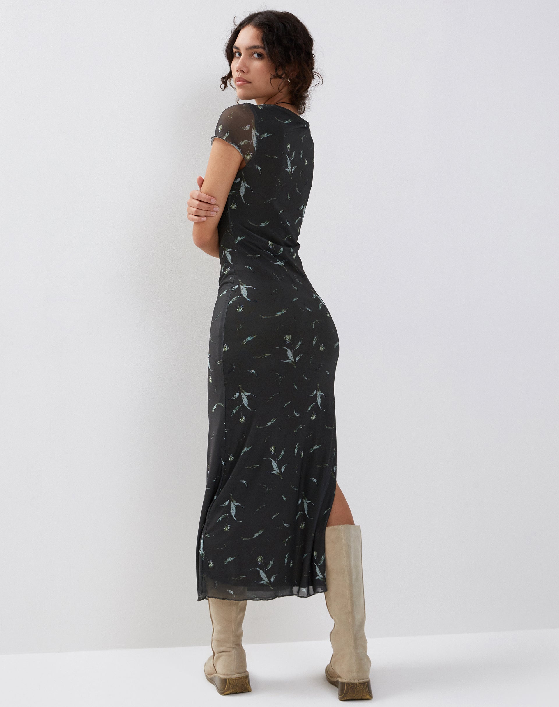 Afbeelding van Danari Mesh Maxi Dress in Floral Khaki Silhouette