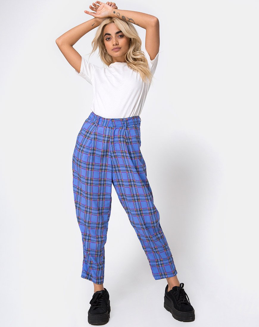 Afbeelding van Dastan broek in jaren 90 ruit blauw roze