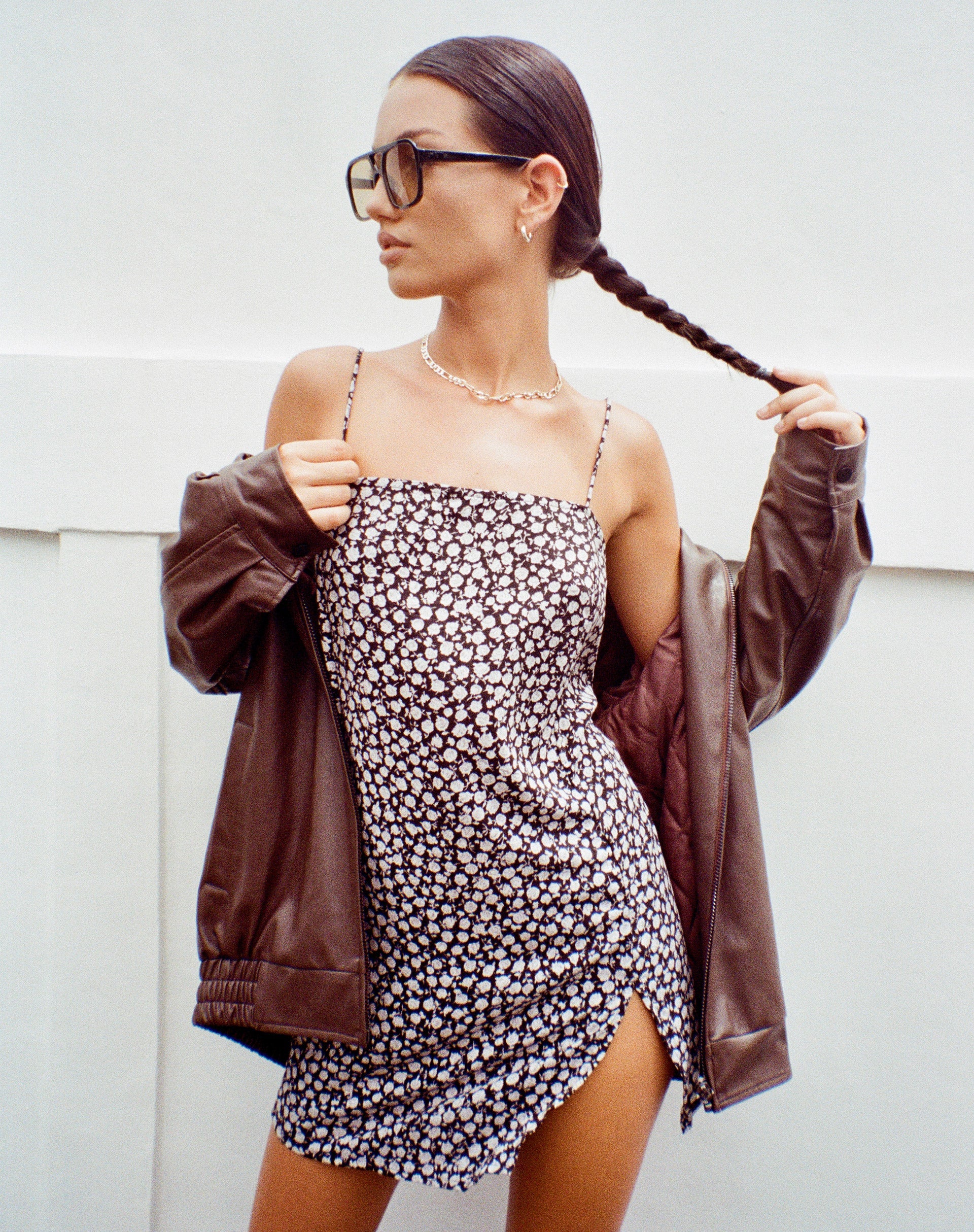 Afbeelding van Datista Slip Dress in Ditsy Rose Zwart