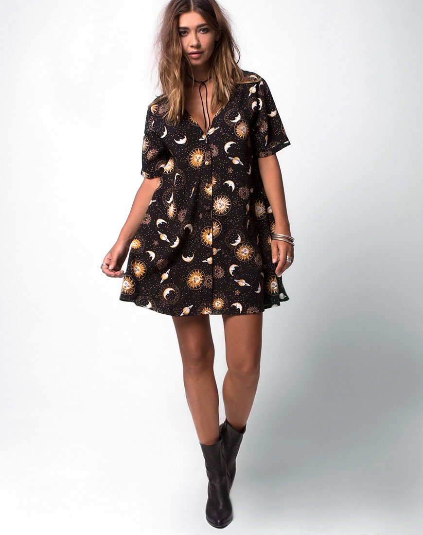 Afbeelding van Crosena Swing Dress in Zonnestelsel Zwart