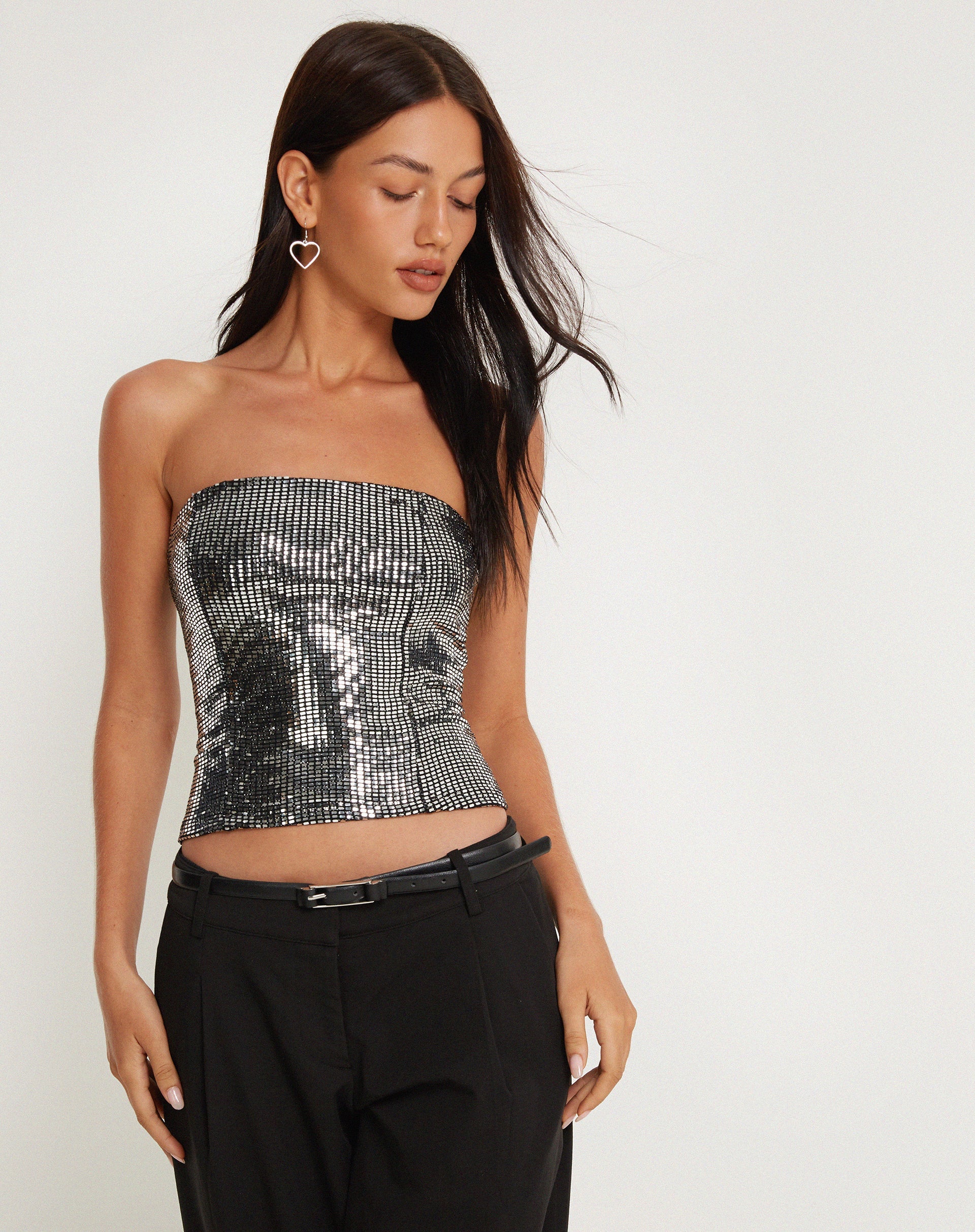Afbeelding van Dena Bandeau Crop Top in Zilverglans