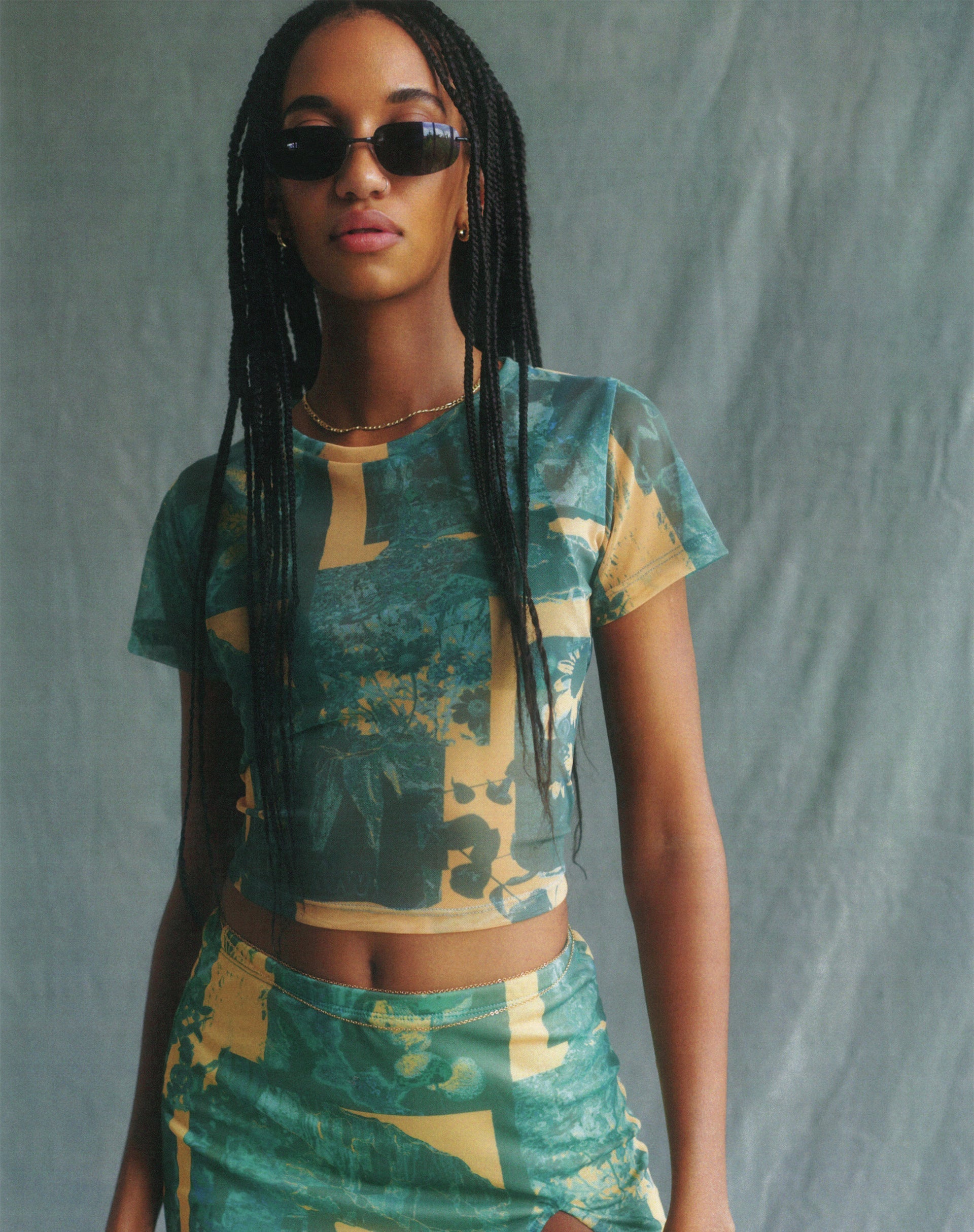 Afbeelding van Motel x Olivia Neill Zora Top in Collage Floral Shadow Green