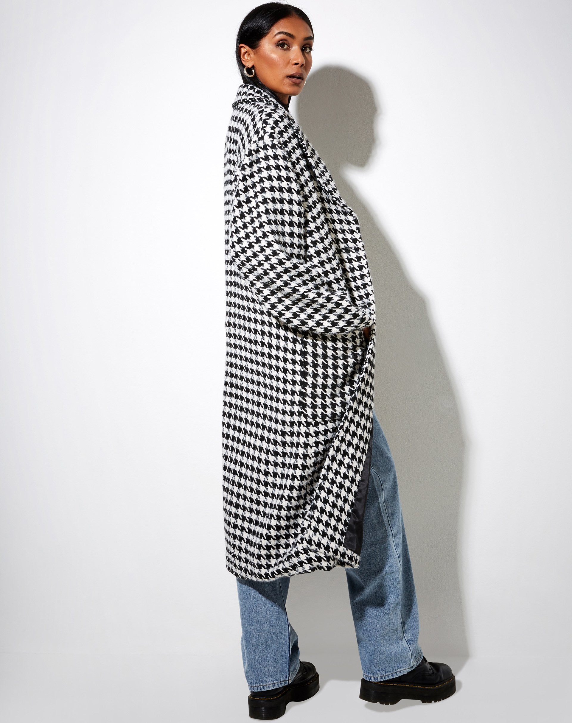 Afbeelding van Dusterjas in Houndstooth zwart-wit