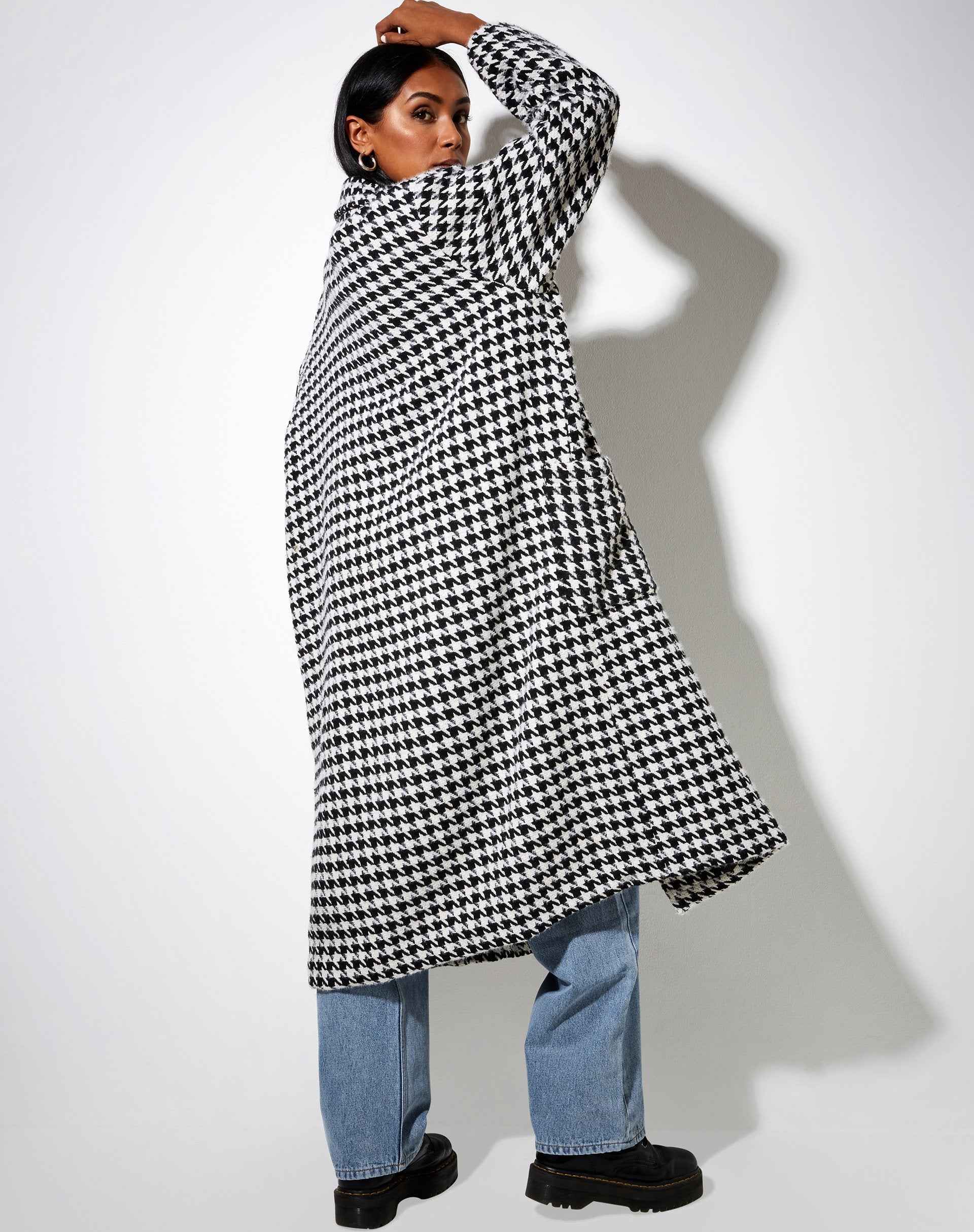 Afbeelding van Dusterjas in Houndstooth zwart-wit