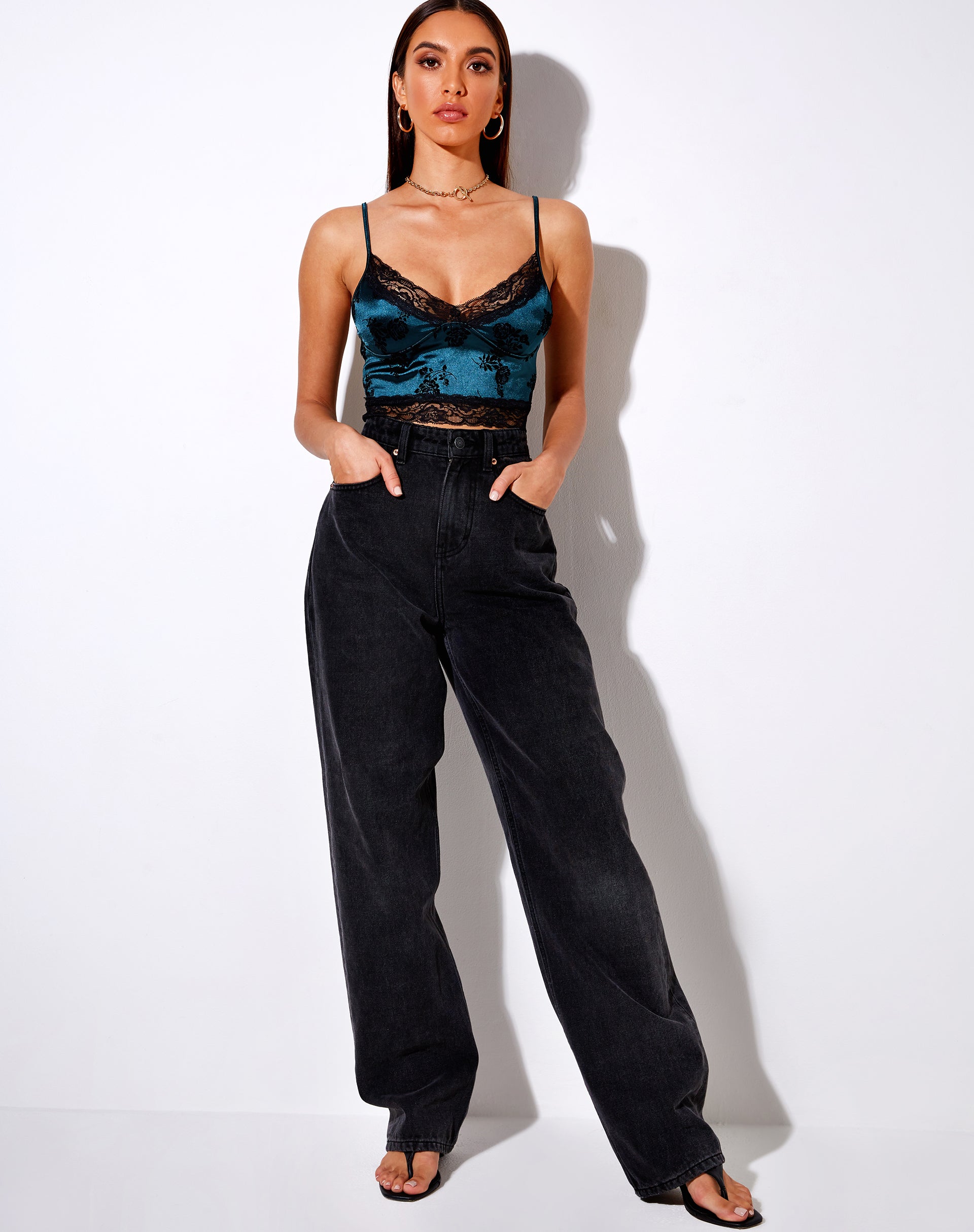 Afbeelding van Dyrana Crop Top in Rose Flock Bosgroen