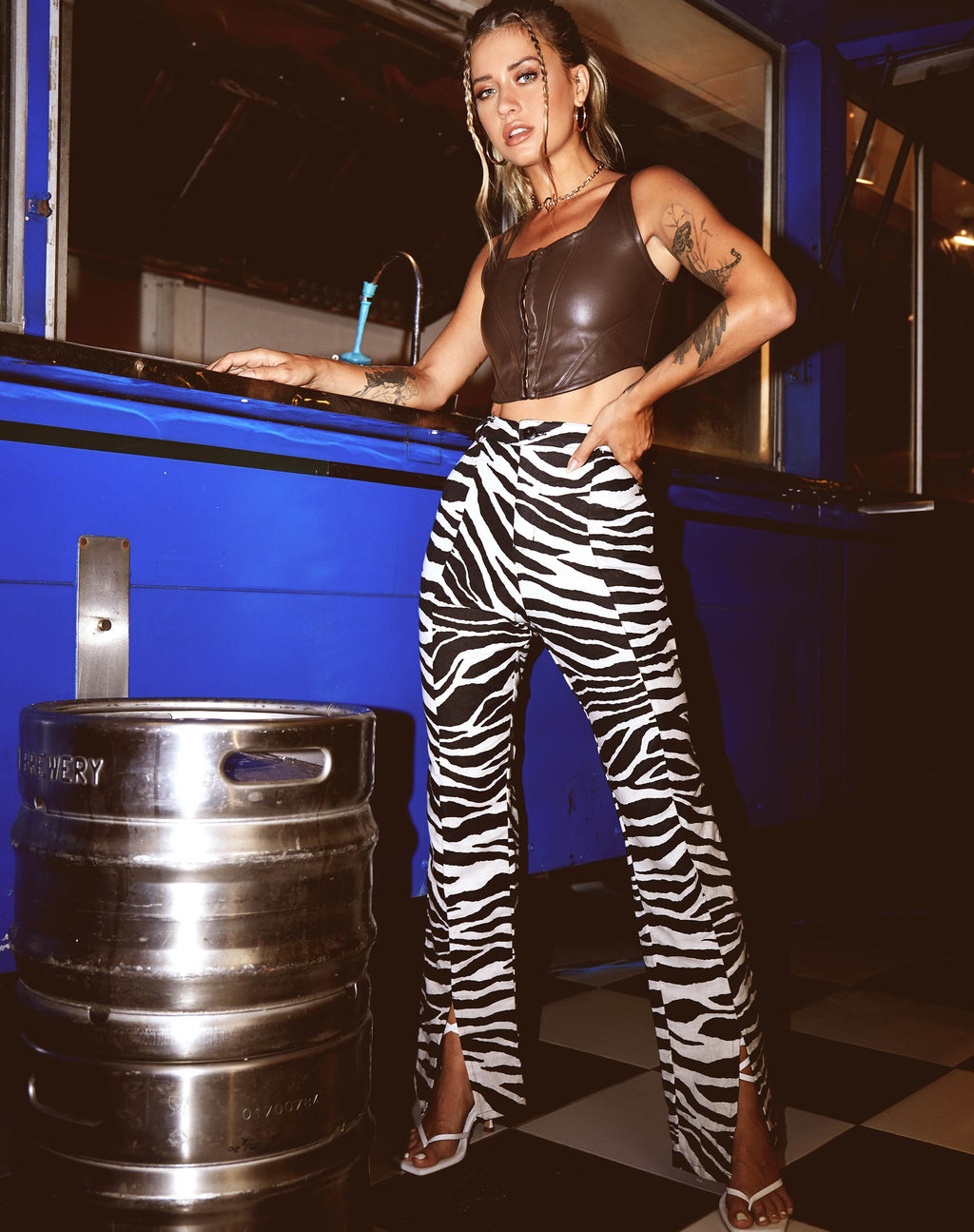 Gesta broek in enorme zebra