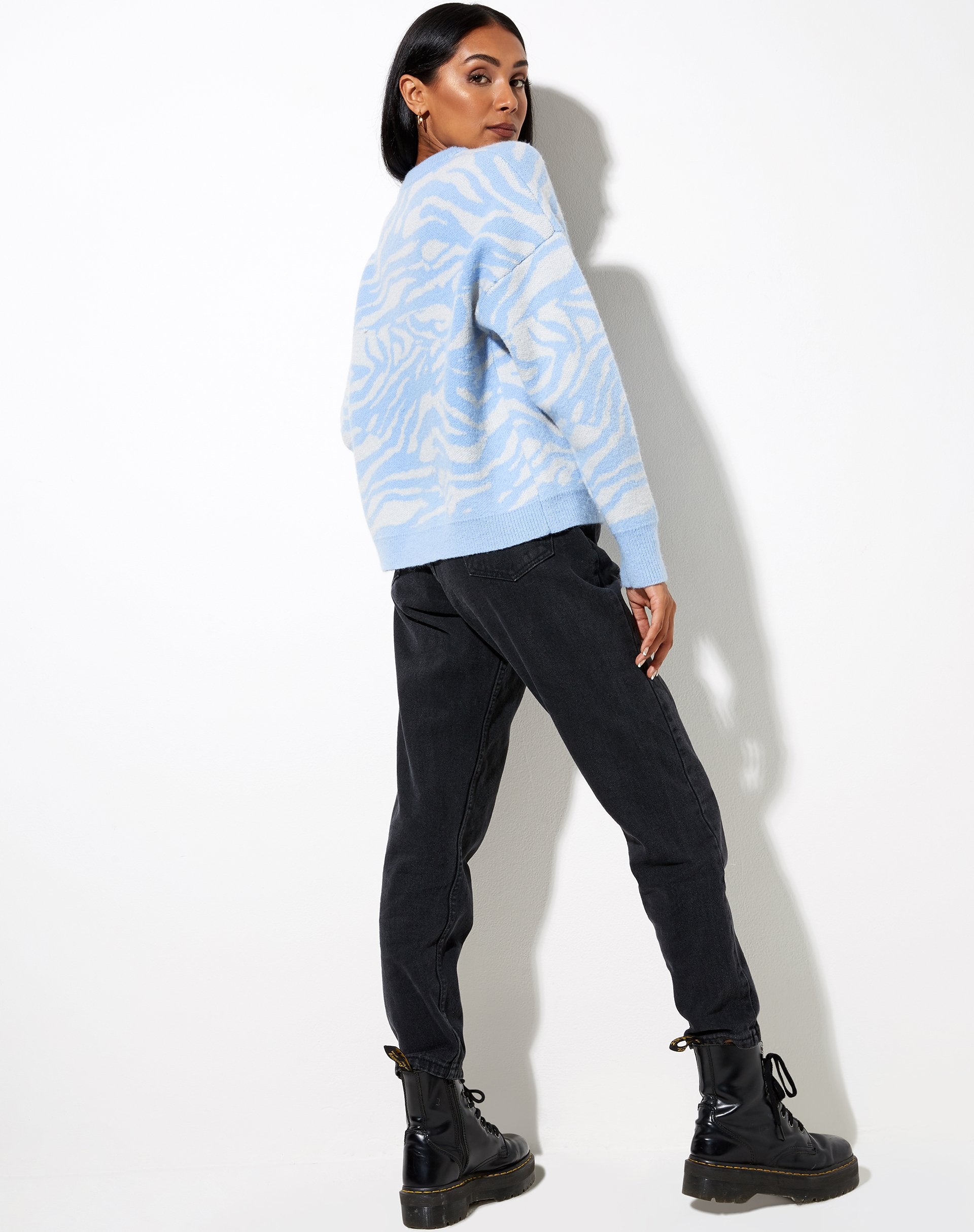 Afbeelding van Eleni trui in zebrablauw grijs