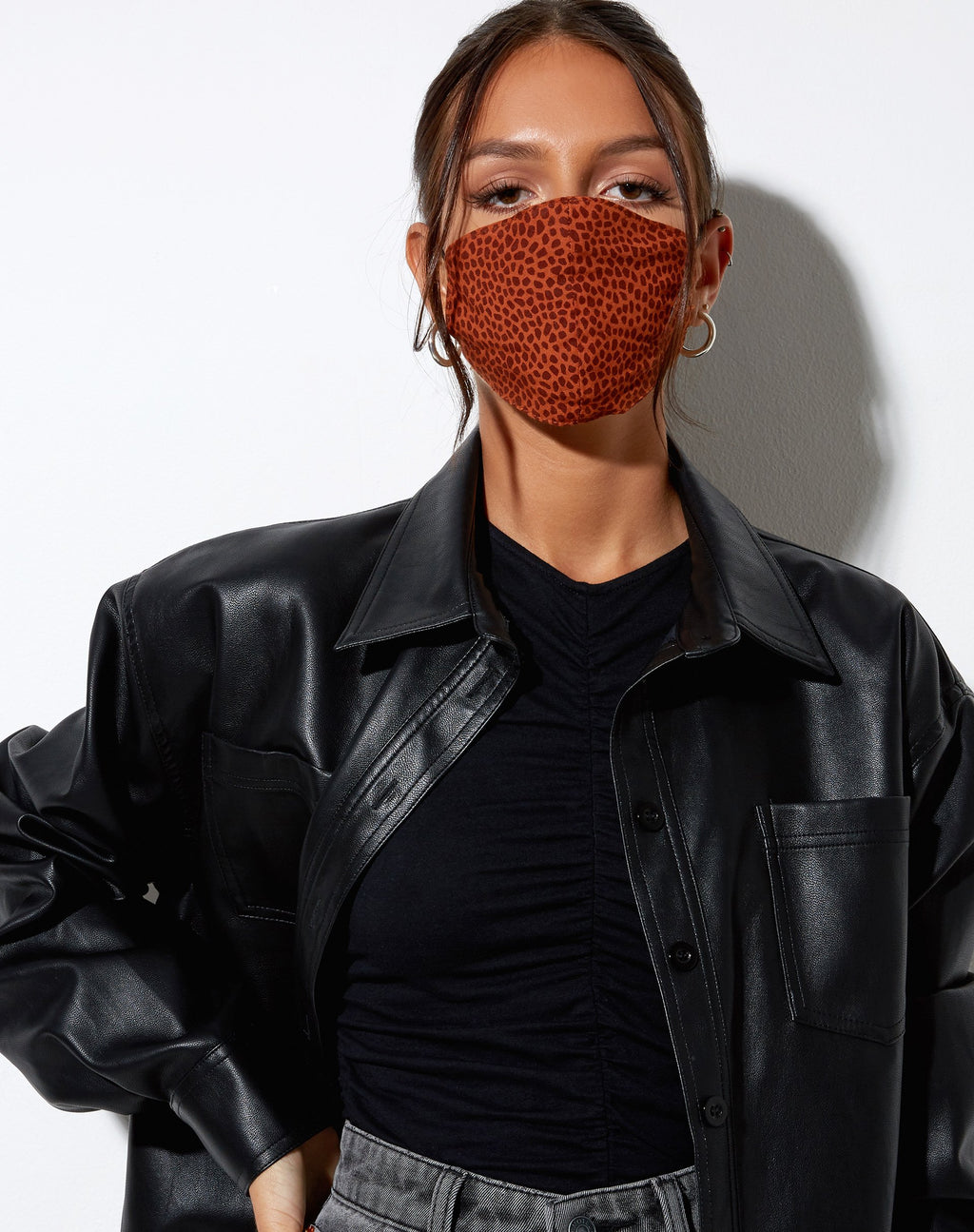 Gezichtsmasker in Mini Croc Bruin