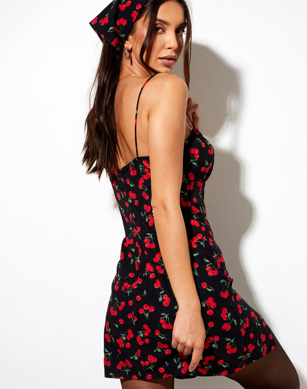 Famala Mini Dress in Kersen Zwart