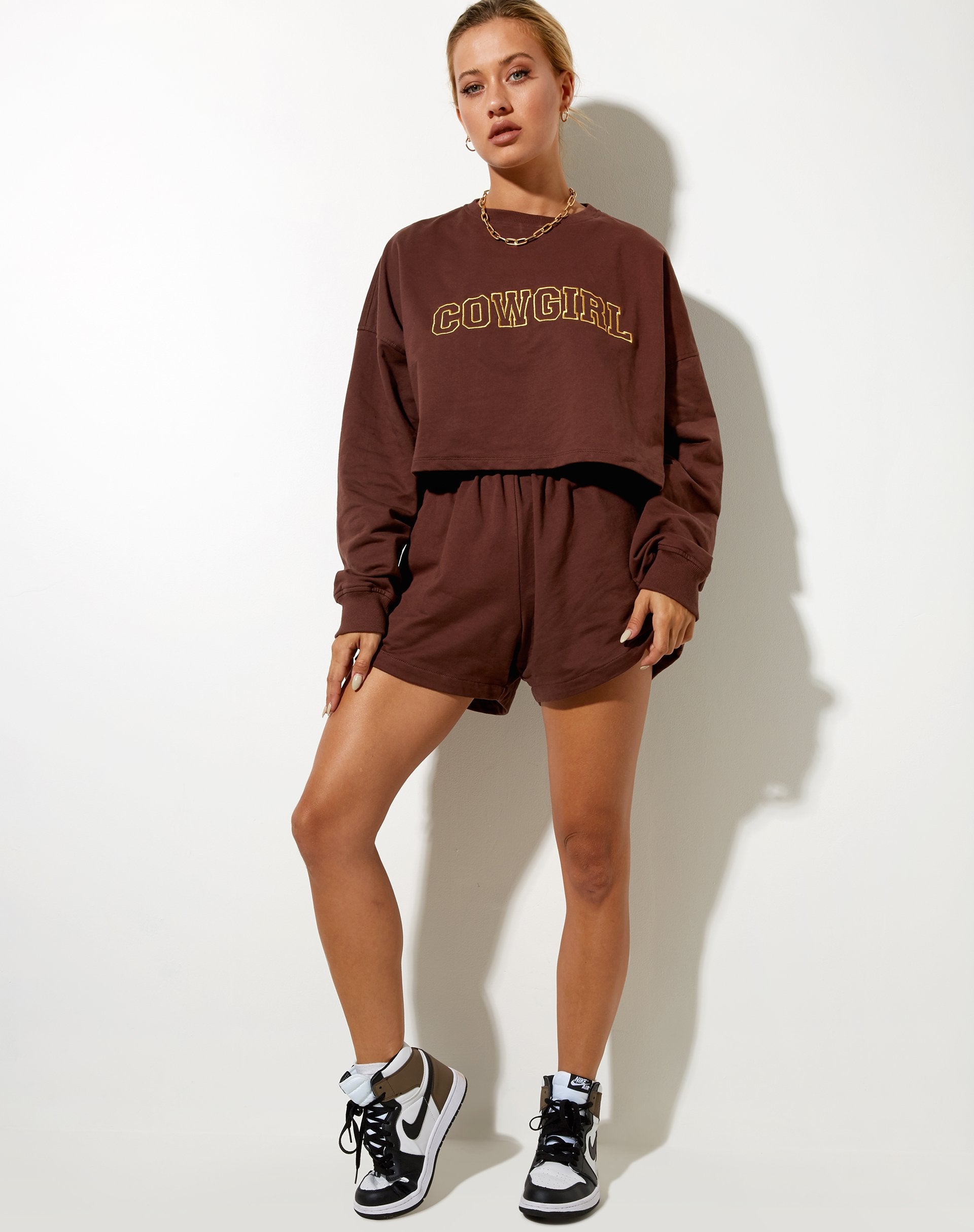 Afbeelding van Fawly Crop Top in Diep Mahonie Cowgirl Embro