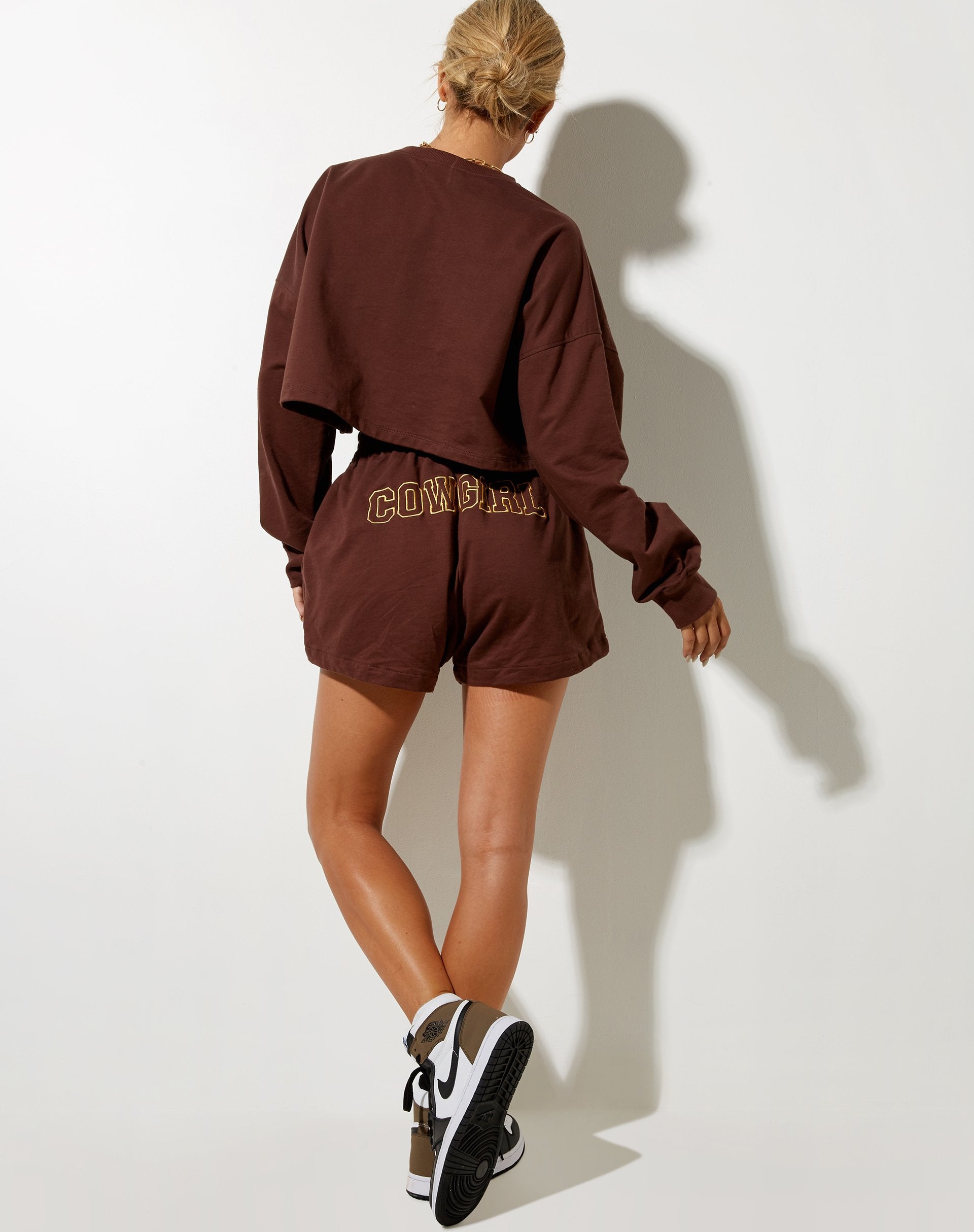 Afbeelding van Fawly Crop Top in Diep Mahonie Cowgirl Embro