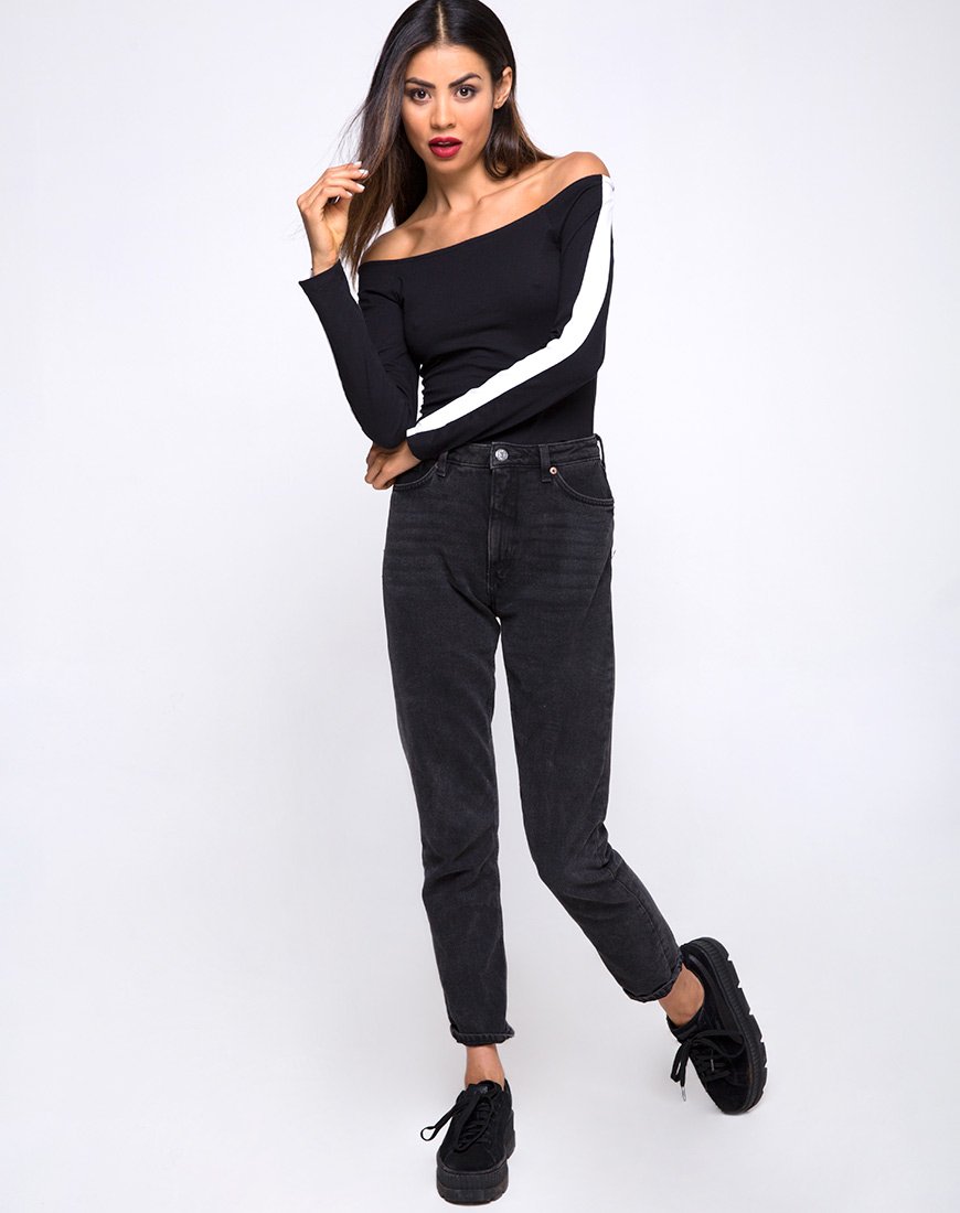 Afbeelding van Gadice Off The Shoulder Bodice in Zwart met Witte Streep