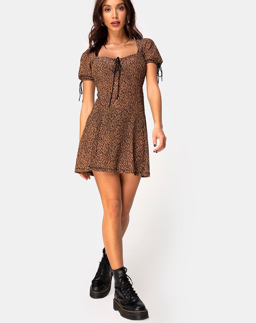 Afbeelding van Guenette Jurk in Animal Flock Tan Net