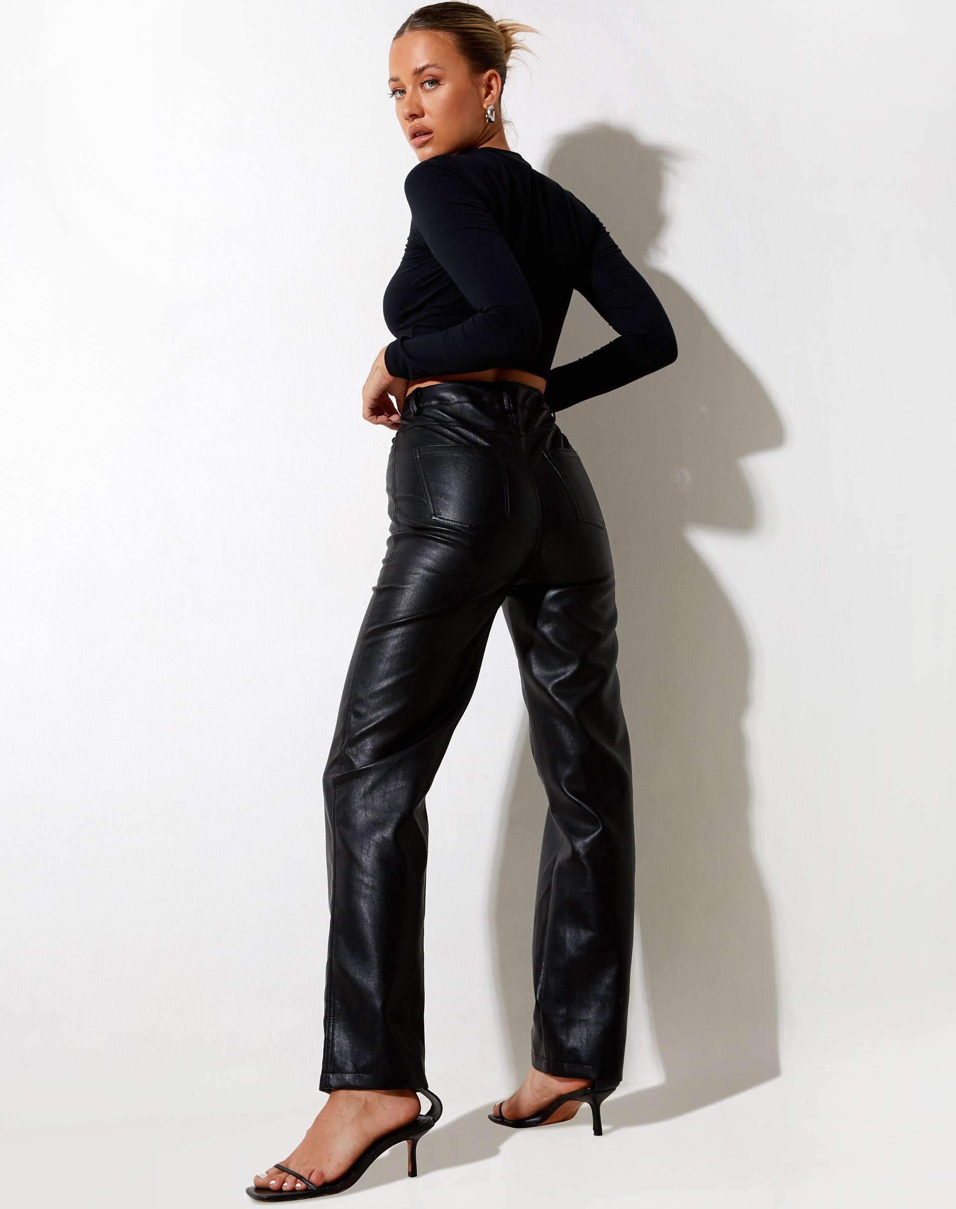 Afbeelding van Gisy Crop Top in Lycra Zwart