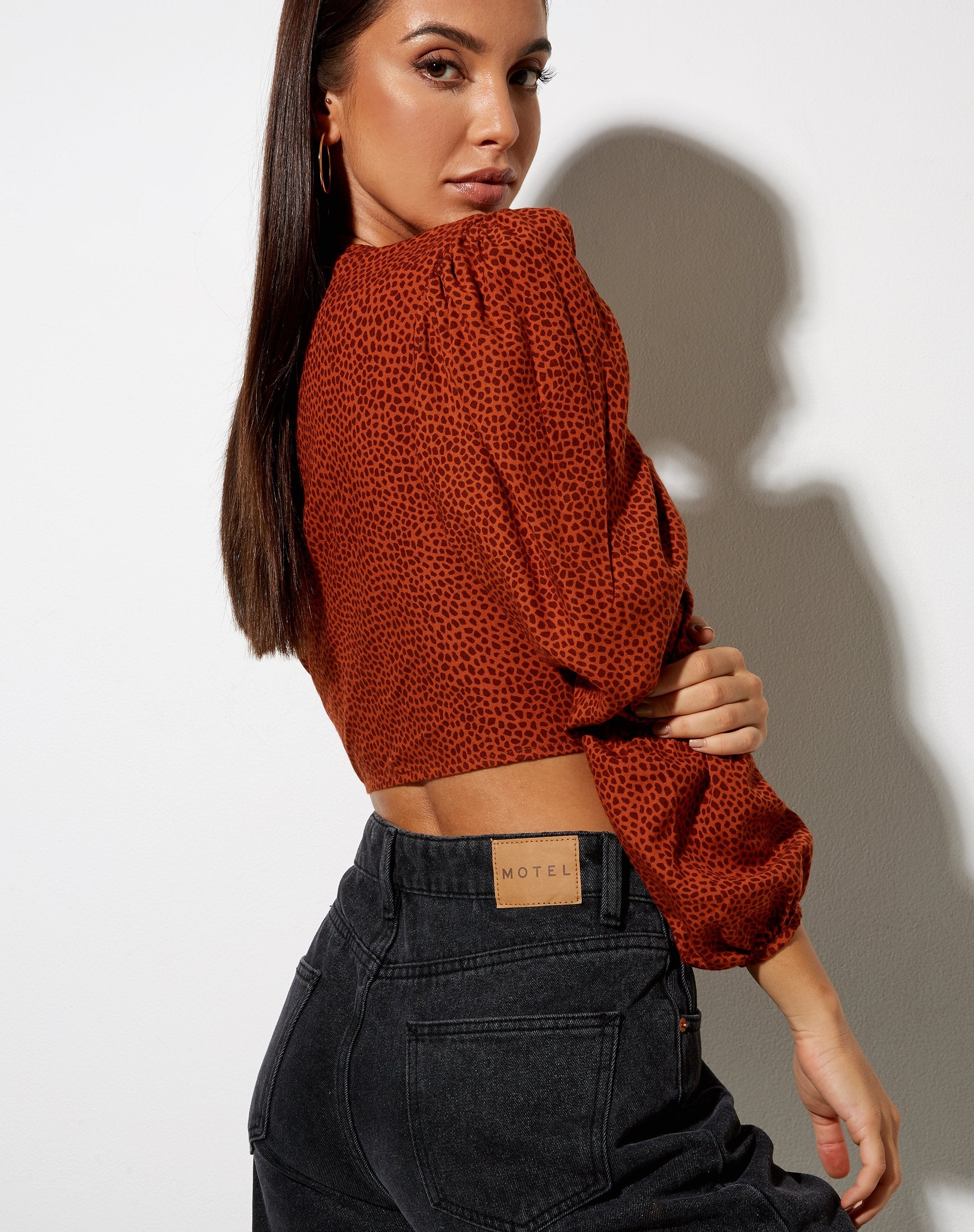 Afbeelding van Glario Crop Top in Mini Croc Bruin