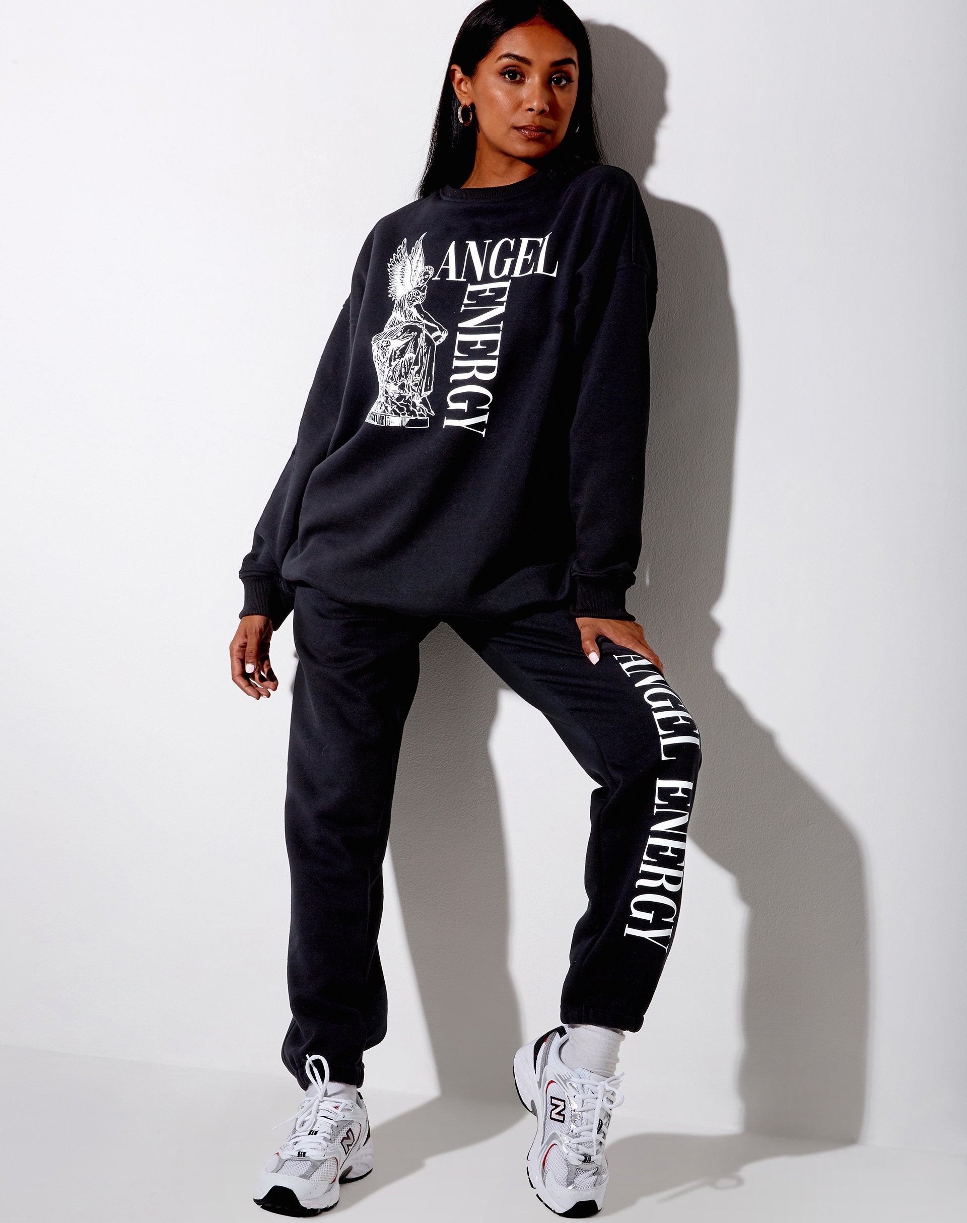 Afbeelding van Glo Sweatshirt in zwart Angel Energy