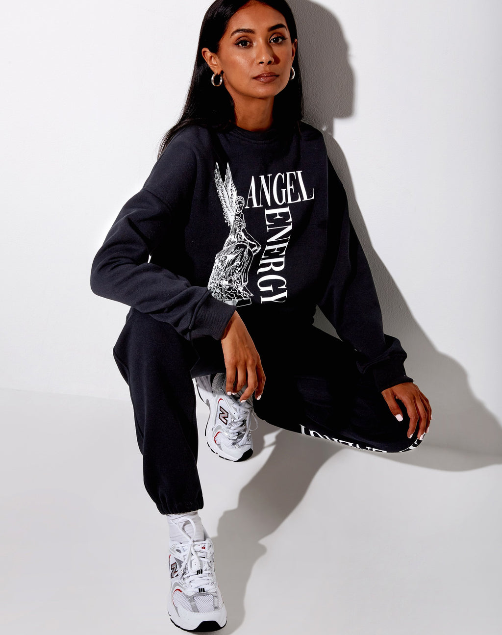 Glo Sweatshirt in zwart 'Angel Energy