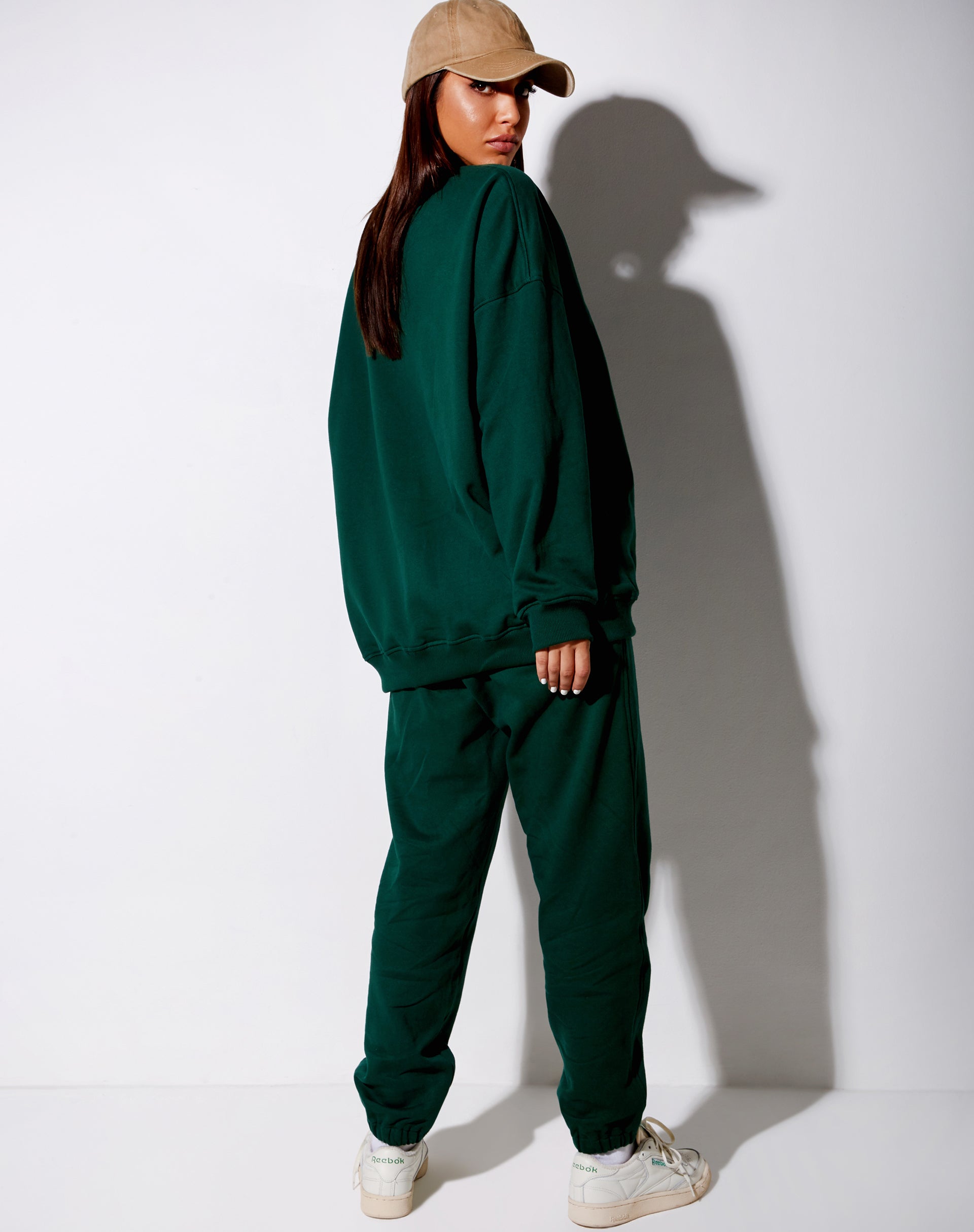 Afbeelding van Glo Sweatshirt in Bottle Green met Take Care Of Yourself Embro
