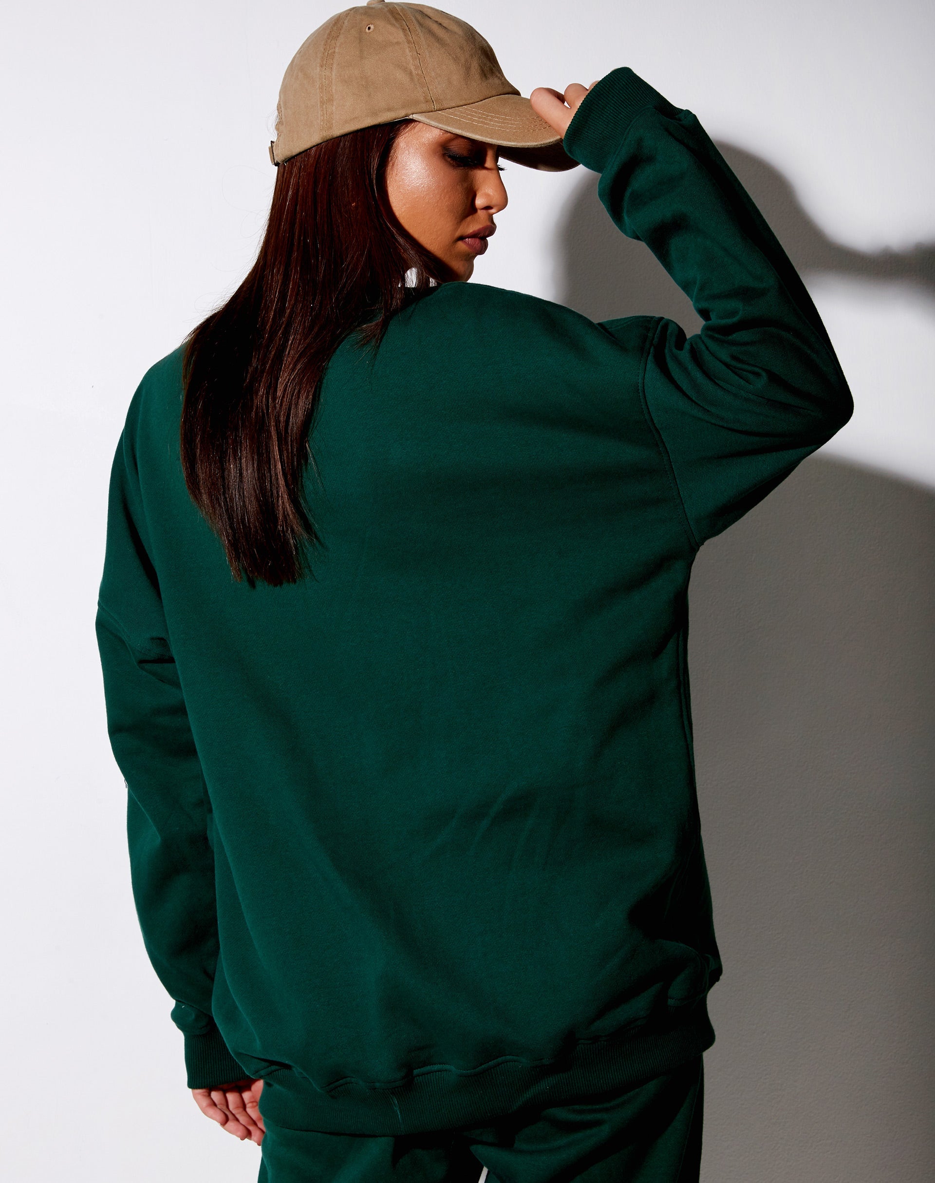 Afbeelding van Glo Sweatshirt in Bottle Green met Take Care Of Yourself Embro