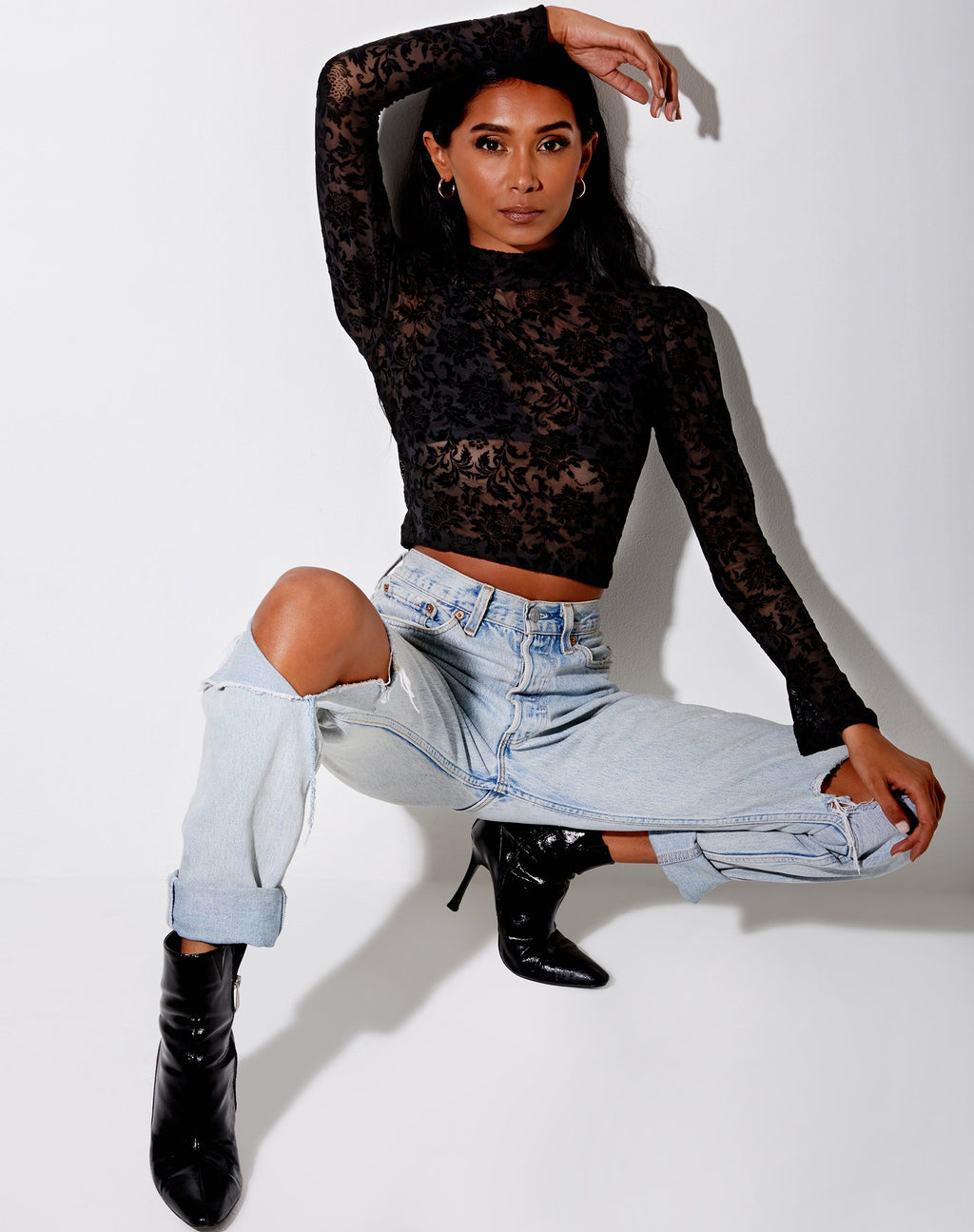 Gracy Crop Top in Brokaat Roos Flock Zwart
