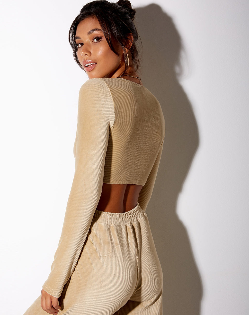 Guan Gewatteerde Top in Fluwelen Rib Tan