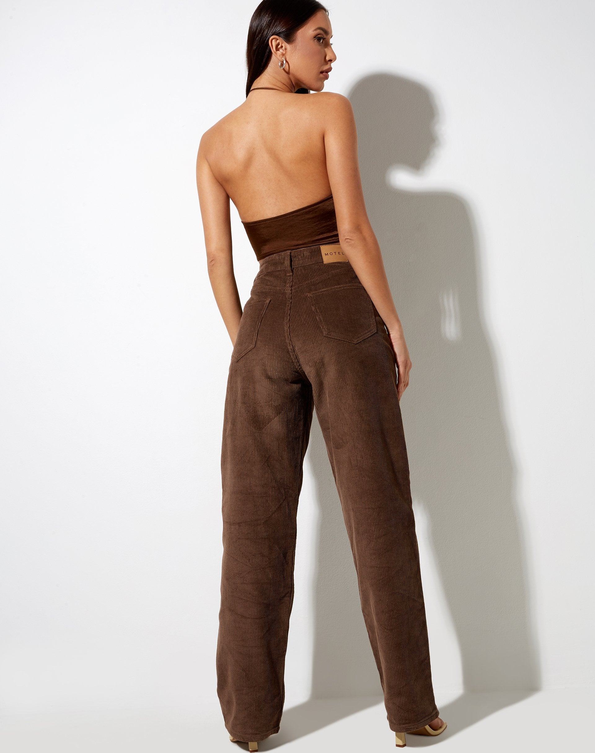 Afbeelding van Halpi Crop Top in Satijn Rijk Bruin