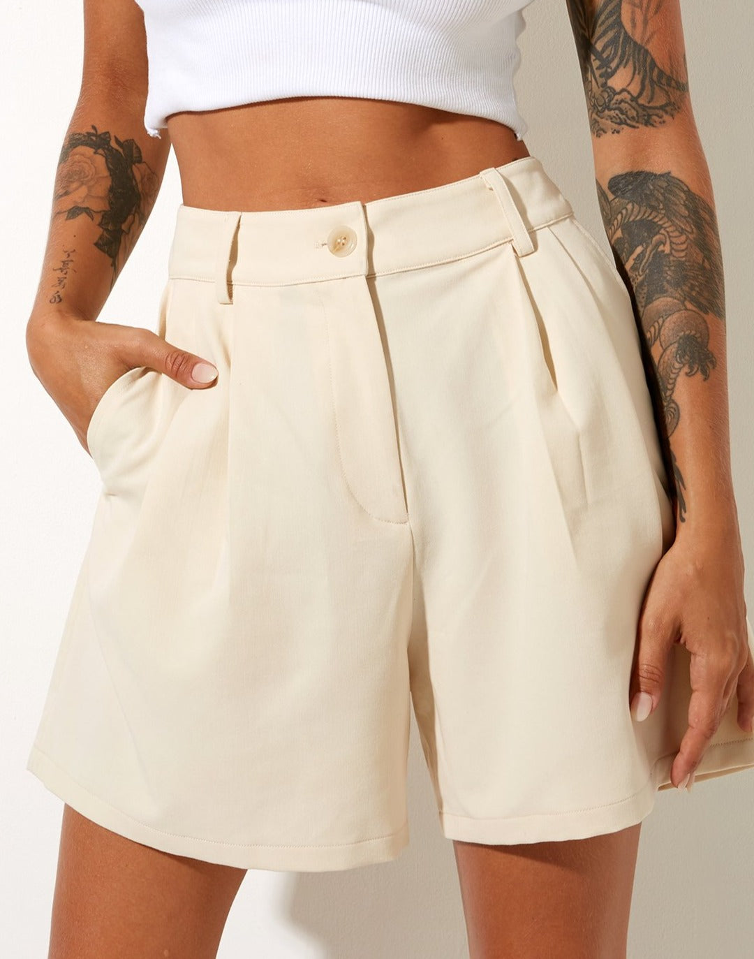 Afbeelding van Hamo Getailleerde Short in Crème