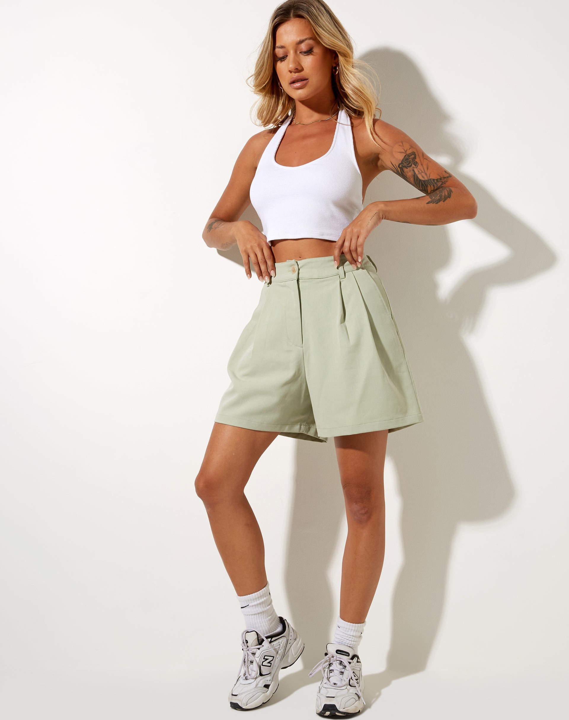 Afbeelding van Hamo Getailleerde Short in Sage