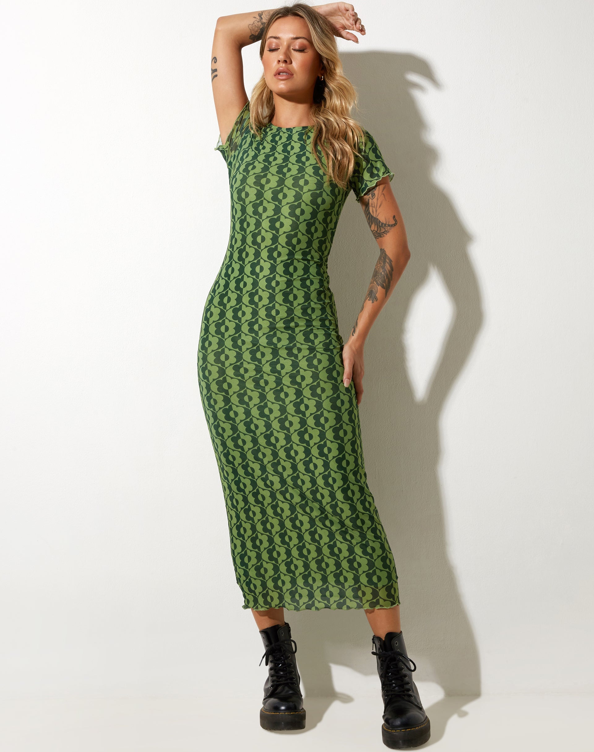 Afbeelding van Happyella Midi Dress in Wavy Daisy Green