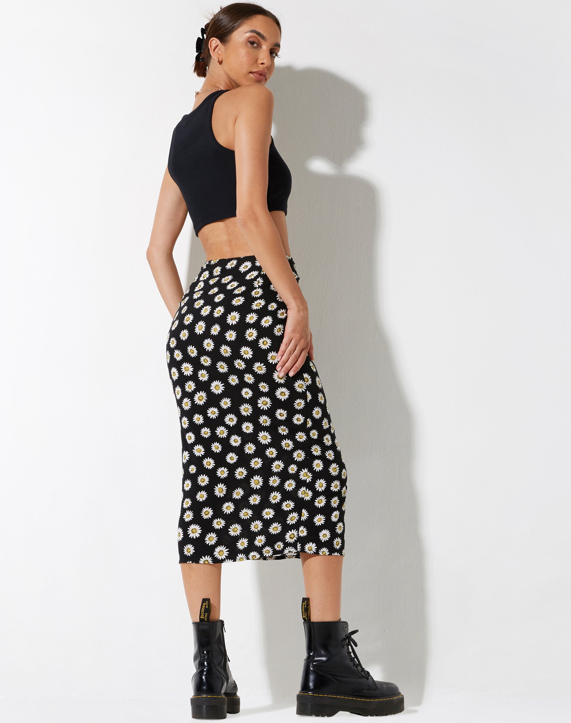 Afbeelding van Harriet Midi rok in Grunge Daisy zwart